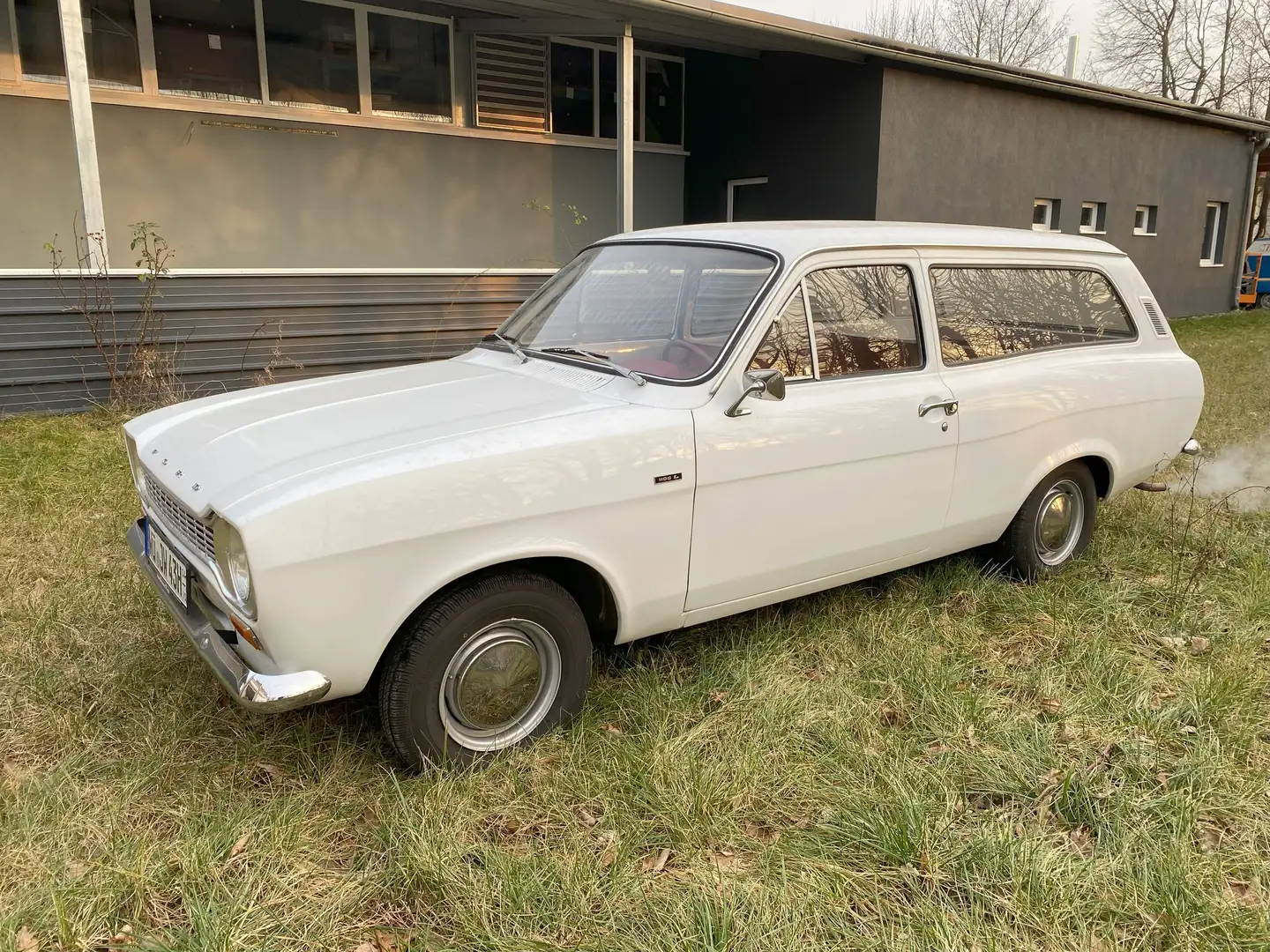 Ford Escort Hundeknochen Kombi Weiß - 2