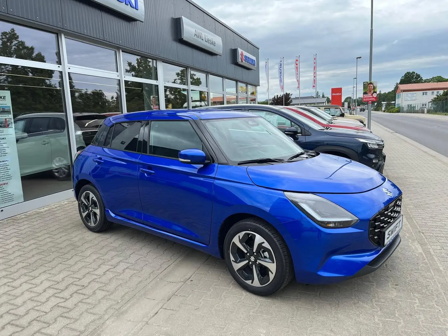 Suzuki Swift Swift 1.2 Dualjet Hybrid MT Comfort+ Bleu - 2