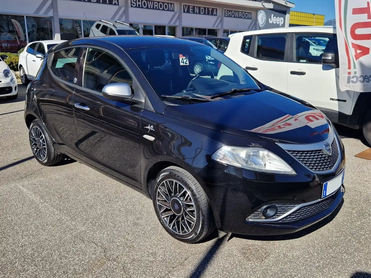 Lancia Ypsilon Ypsilon III 2015 1.2 Mya ecochic Gpl 69cv Nero - 1