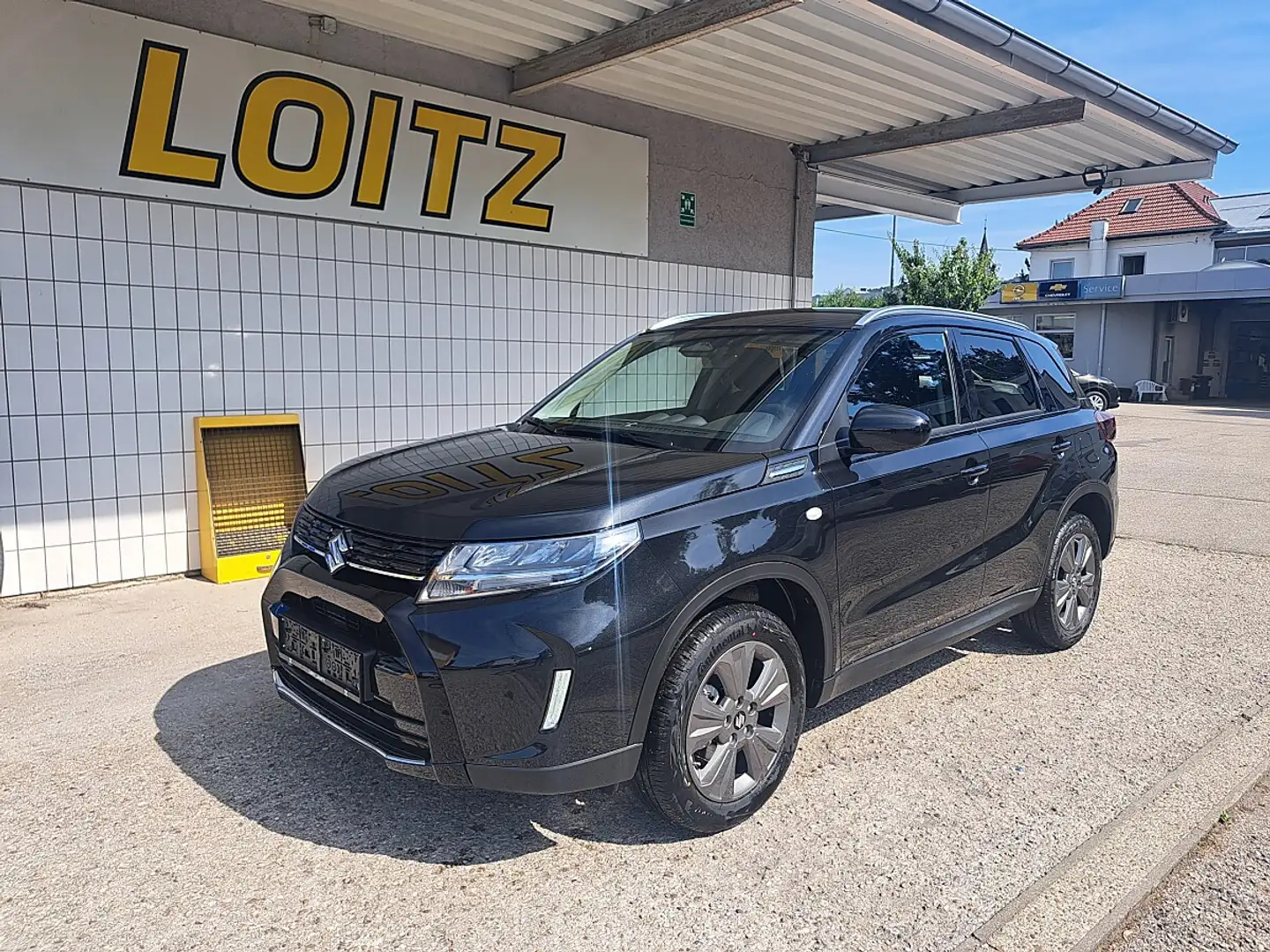 Suzuki Vitara 1,4 Hybrid ALLGRIP shine Aut. Schwarz - 1