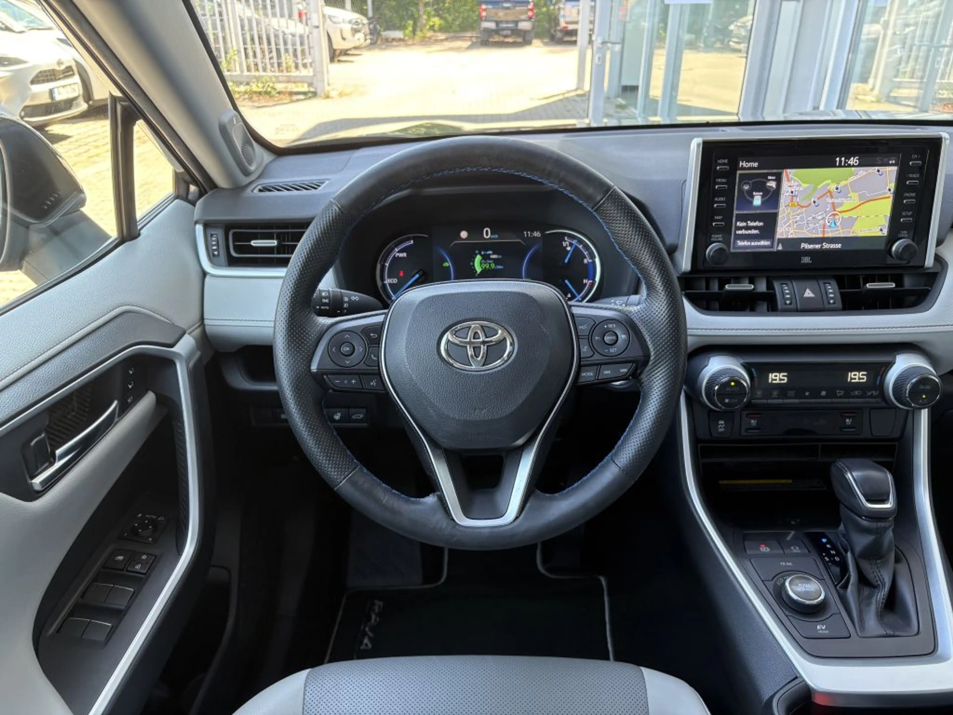 Toyota RAV 4 2.5 4x4 Hybrid Lounge*Panorama*360°Kamera*JBL* — photo 10