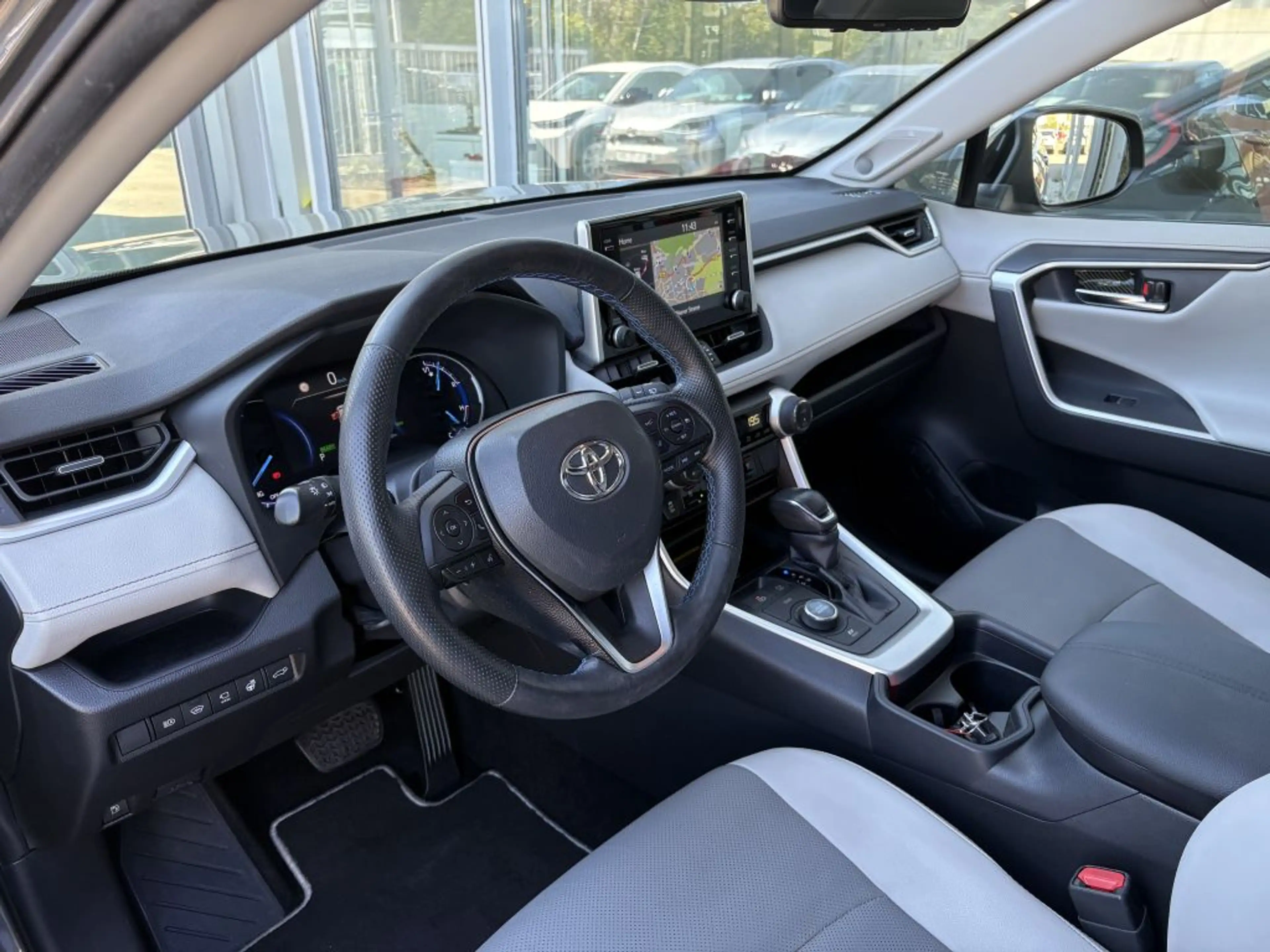 Toyota RAV 4 2.5 4x4 Hybrid Lounge*Panorama*360°Kamera*JBL* — photo 8