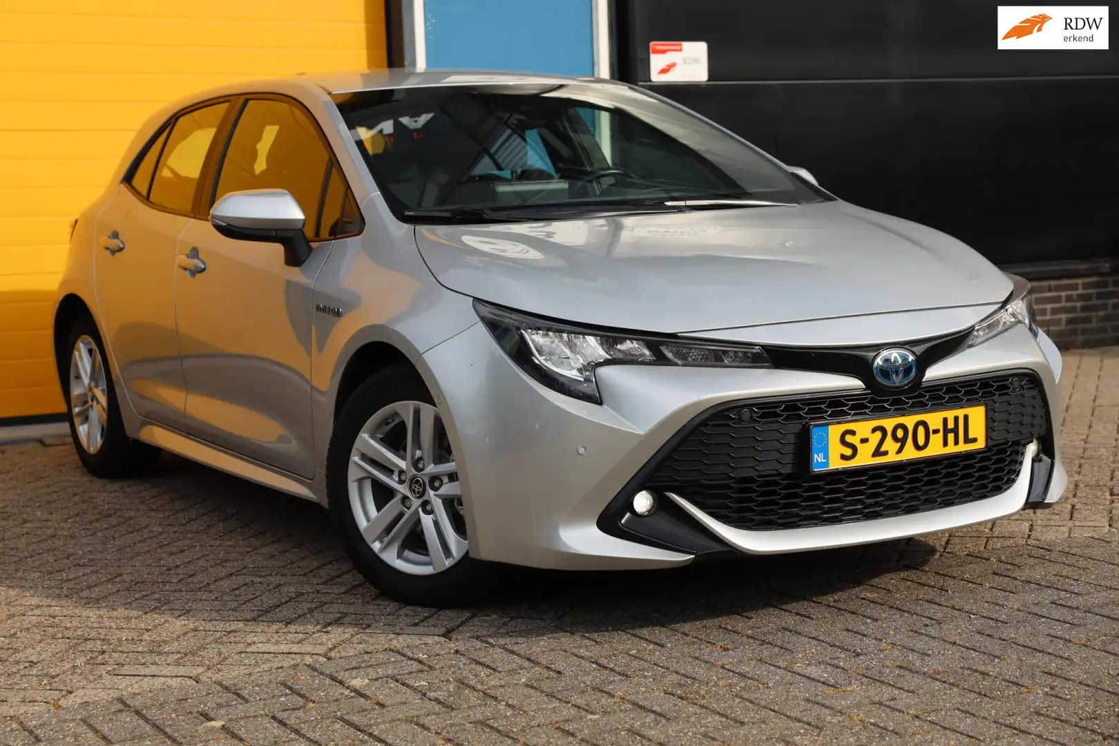 Toyota Corolla 1.8 Hybrid Comfort / Acc / Lane Assist / Dode Hoek Grijs - 1