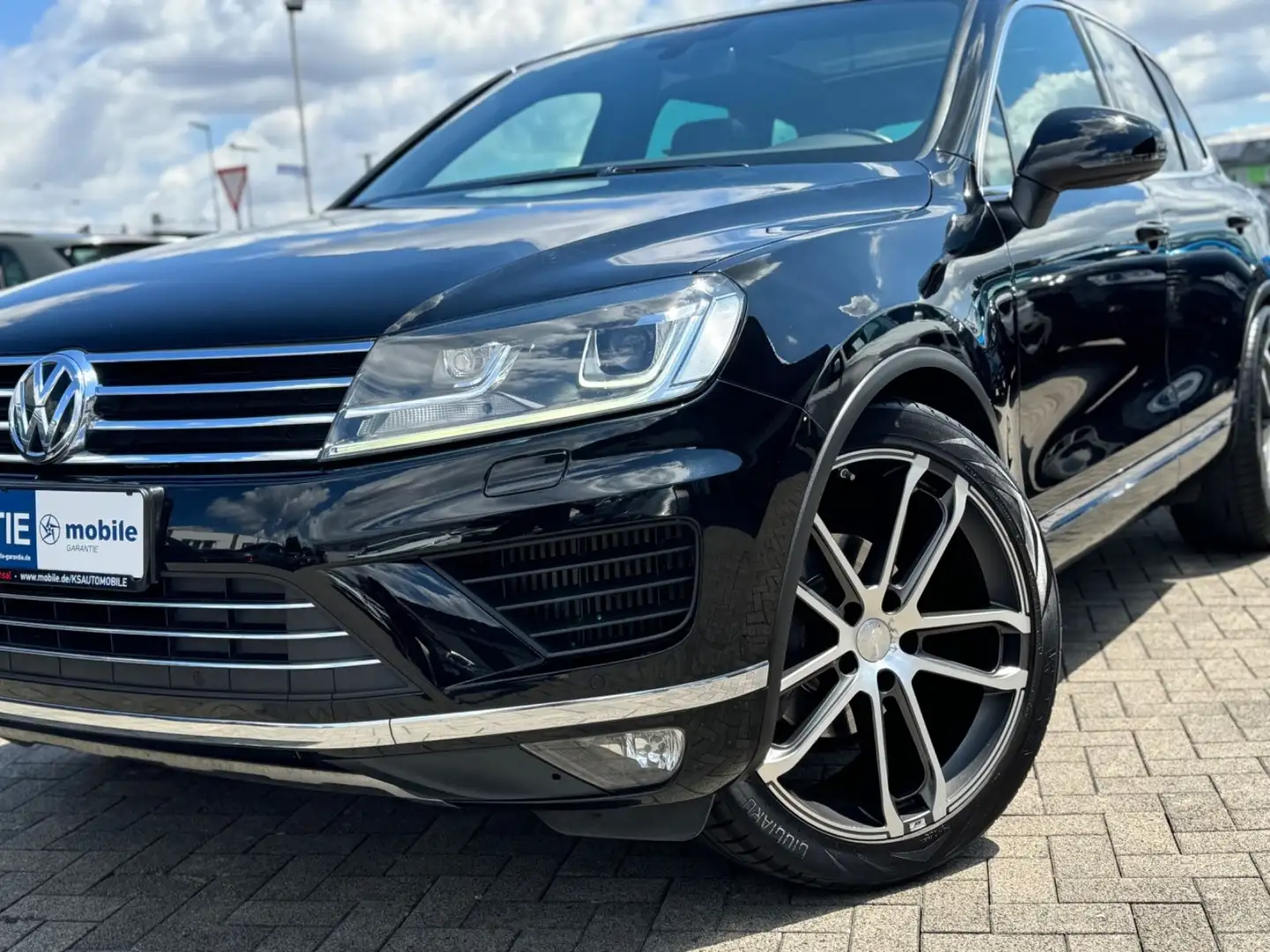 Volkswagen Touareg V6 TDI 4Motion R-Line *ABT*H&R*Pano*DYN* Schwarz - 2