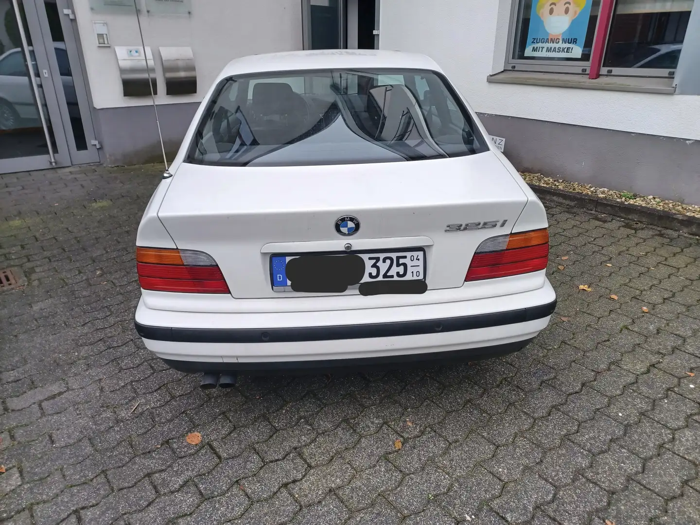 BMW 325 325i bijela - 2