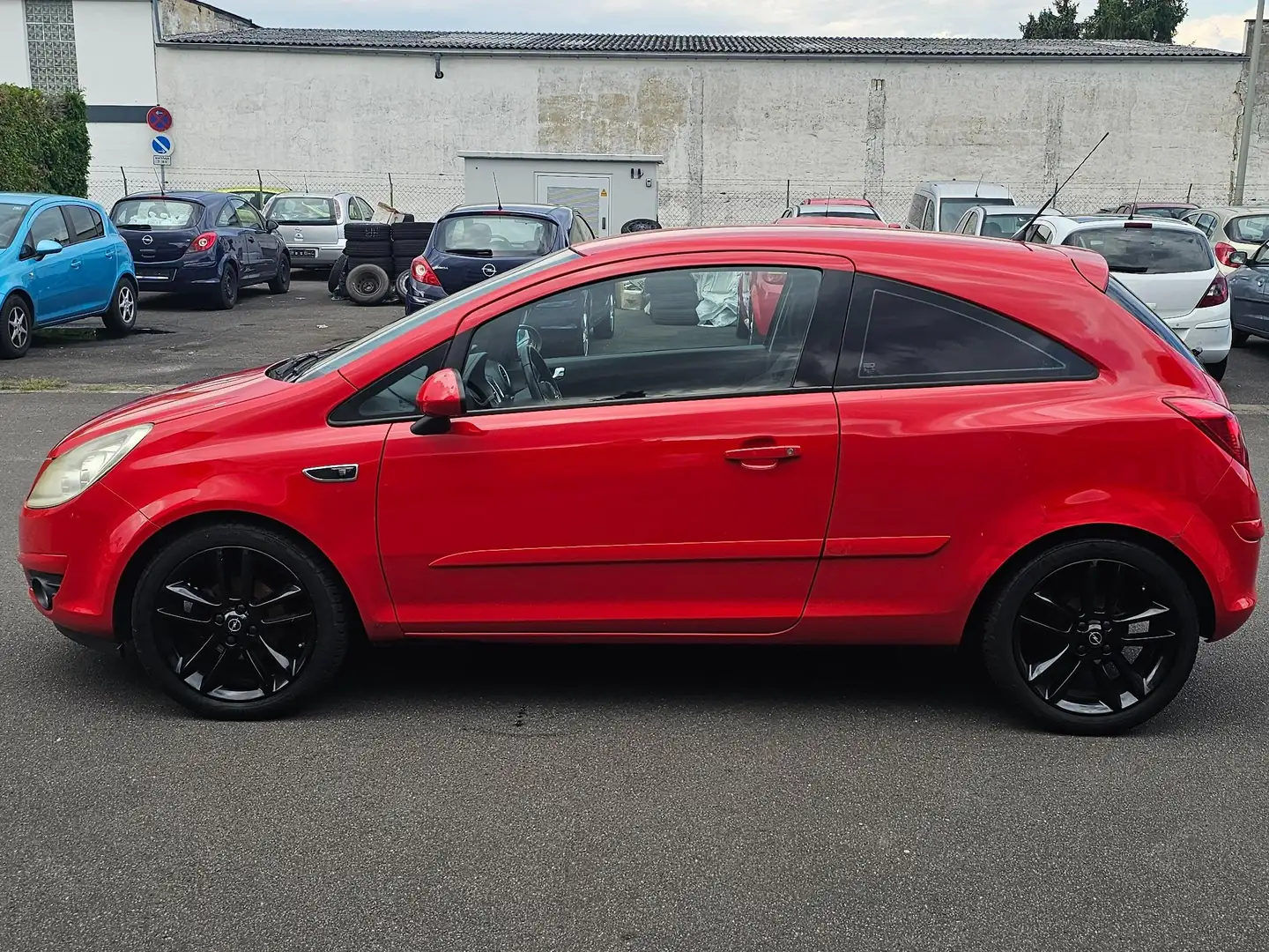 Opel Corsa D / AUTOMATIK / Parksensor Rot - 2