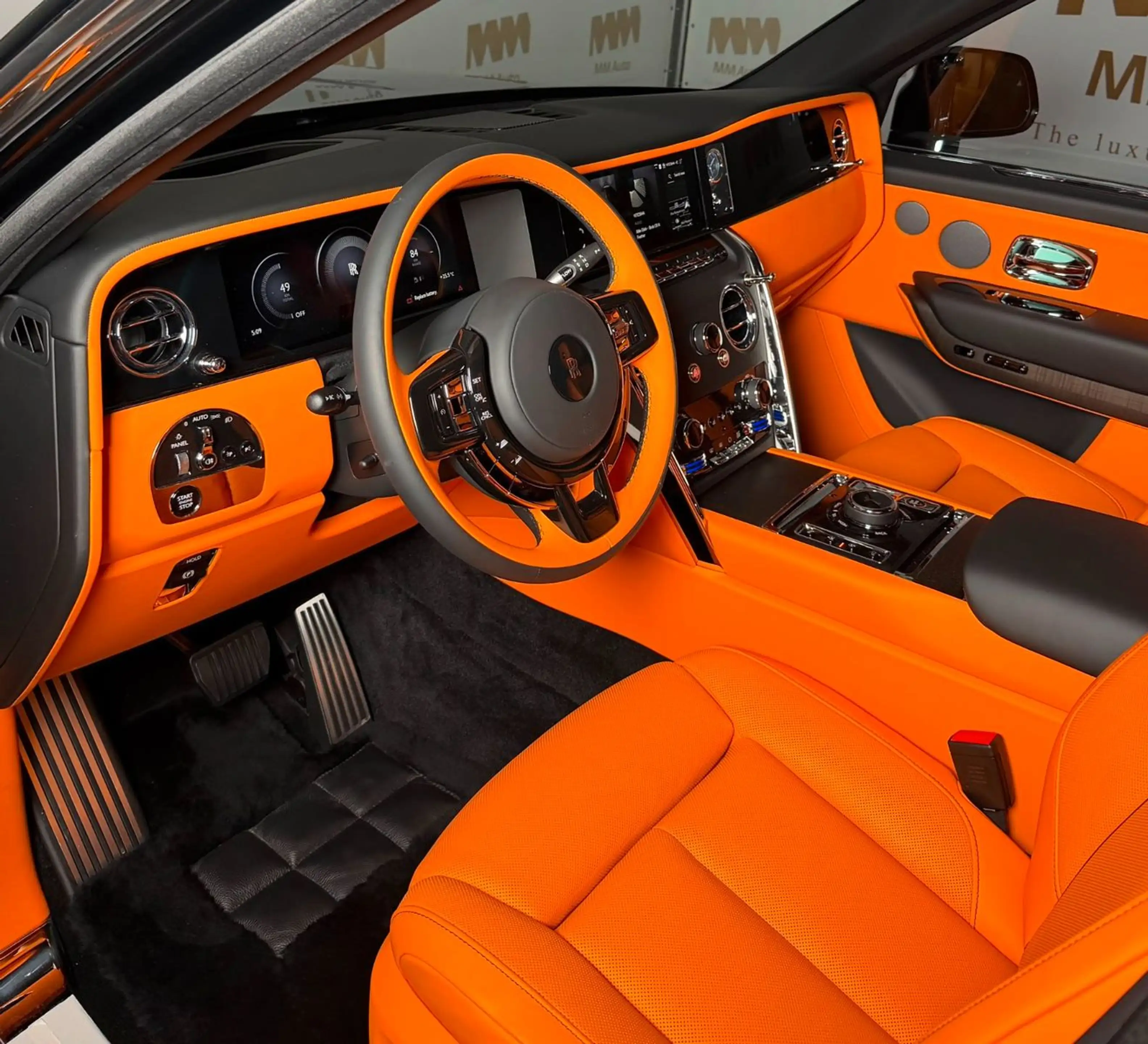 Rolls-Royce Cullinan Series II Silver Bespoke Mandarin Shoot — photo 9