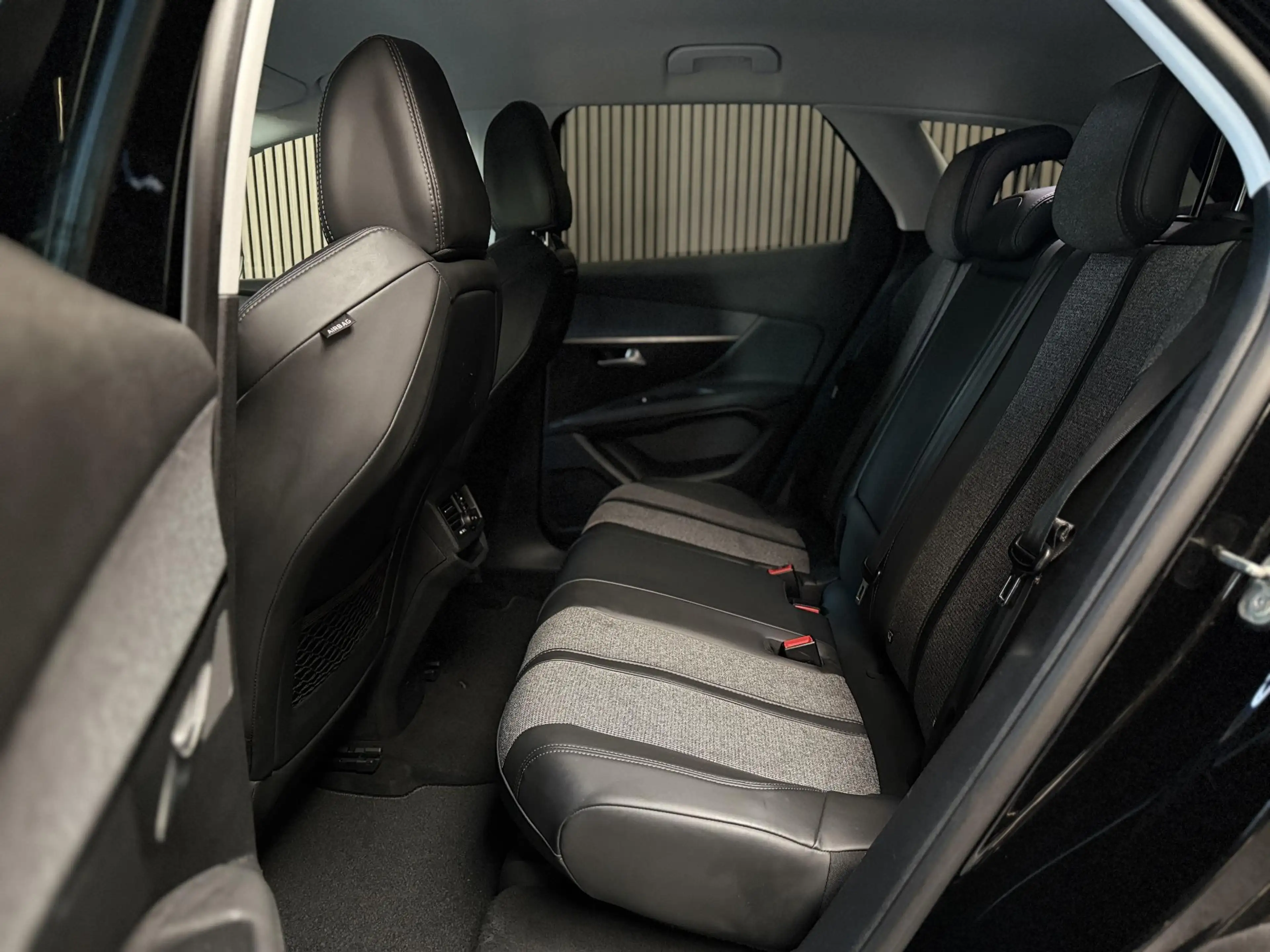 Peugeot 3008 1.2 PureTech Allure | Automaat | Nieuwe riem | Aan — photo 6