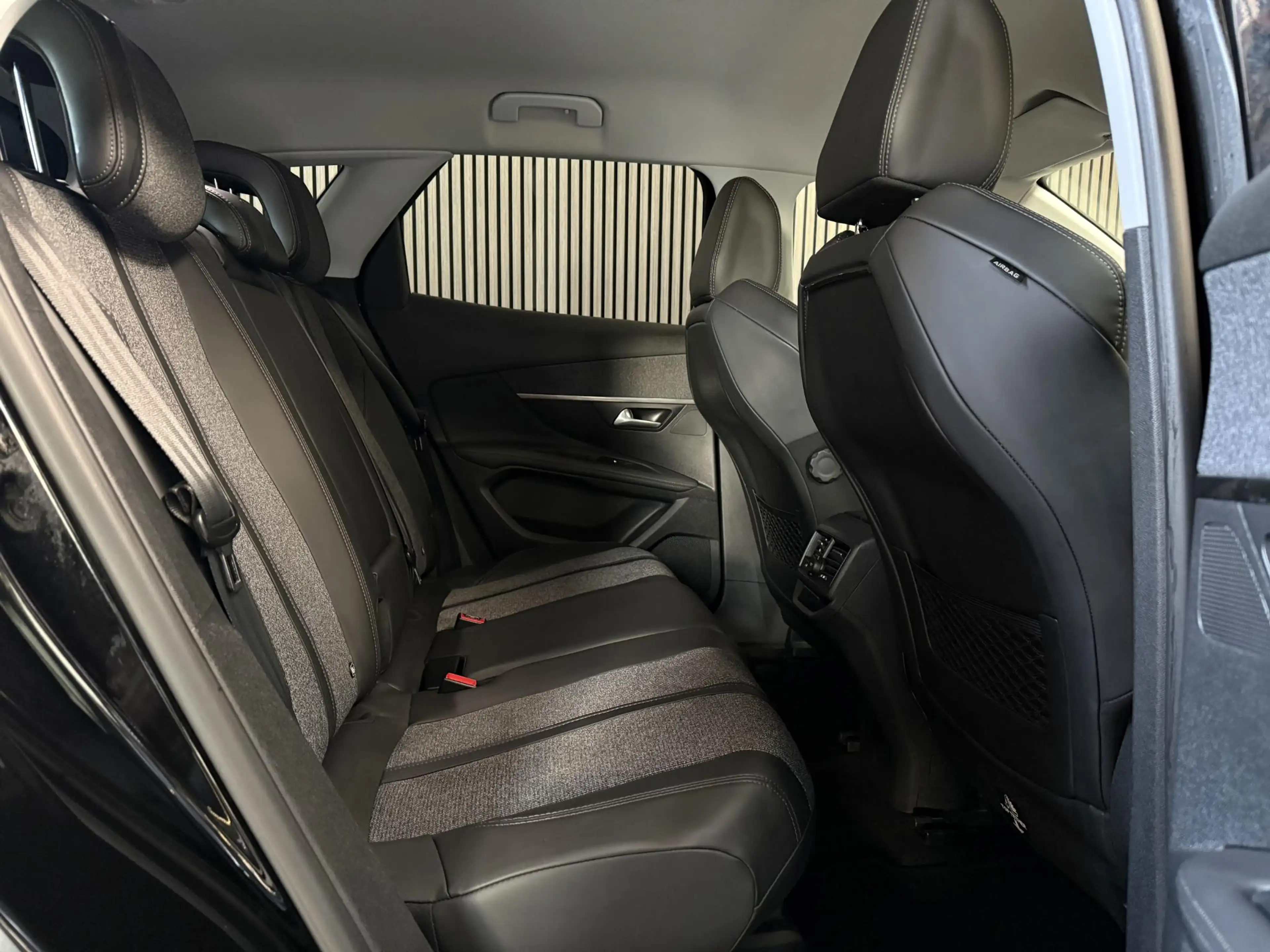 Peugeot 3008 1.2 PureTech Allure | Automaat | Nieuwe riem | Aan — photo 24