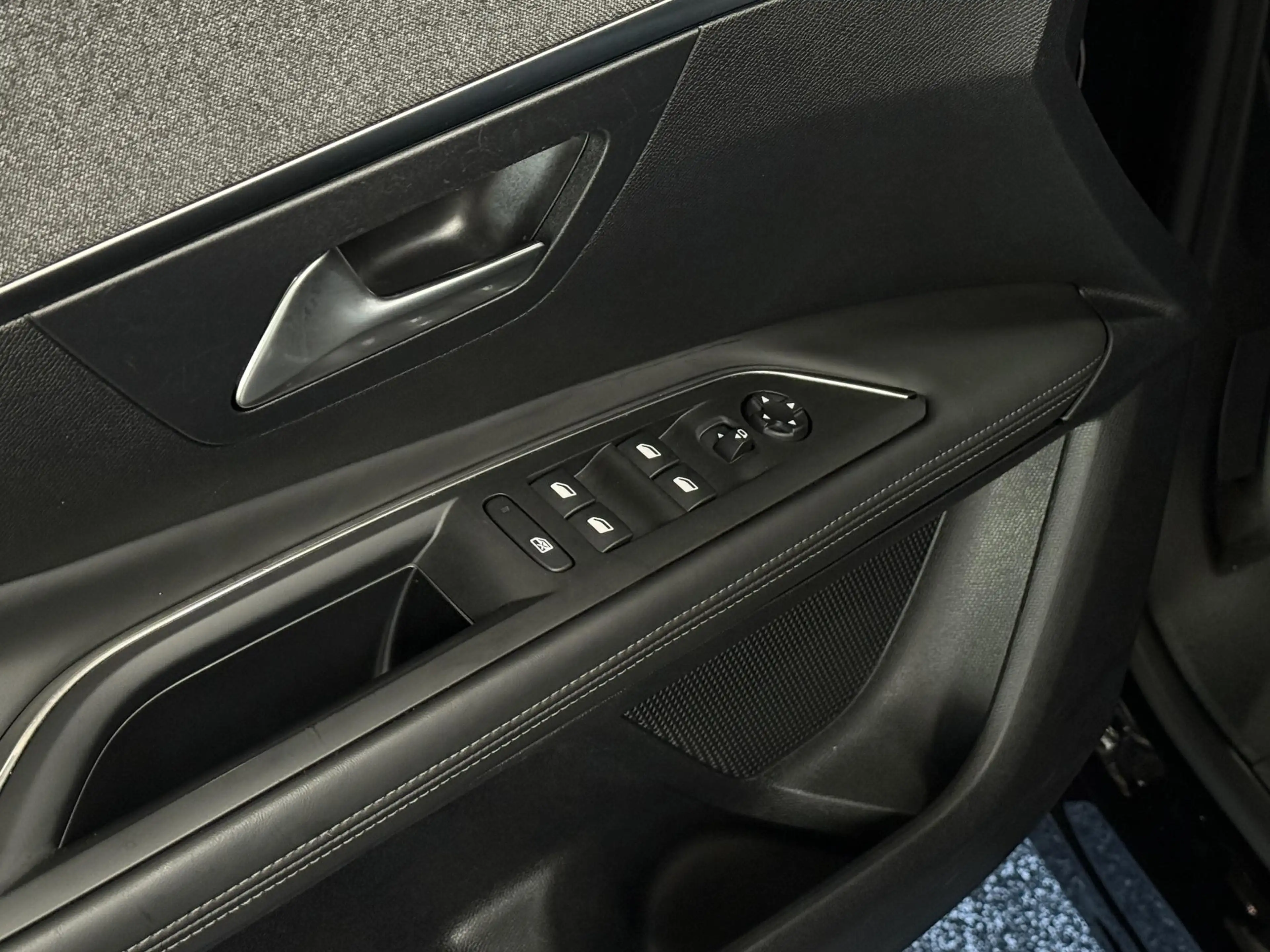 Peugeot 3008 1.2 PureTech Allure | Automaat | Nieuwe riem | Aan — photo 32