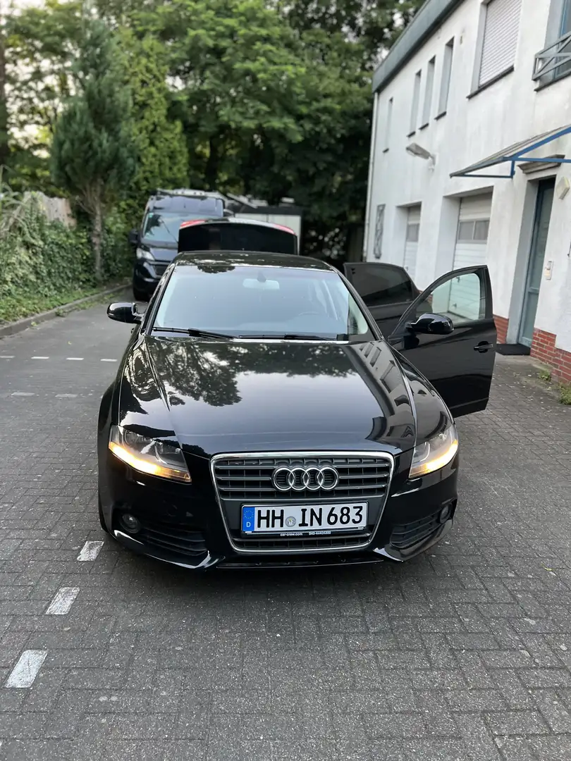 Audi A4 Attraction Schwarz - 2