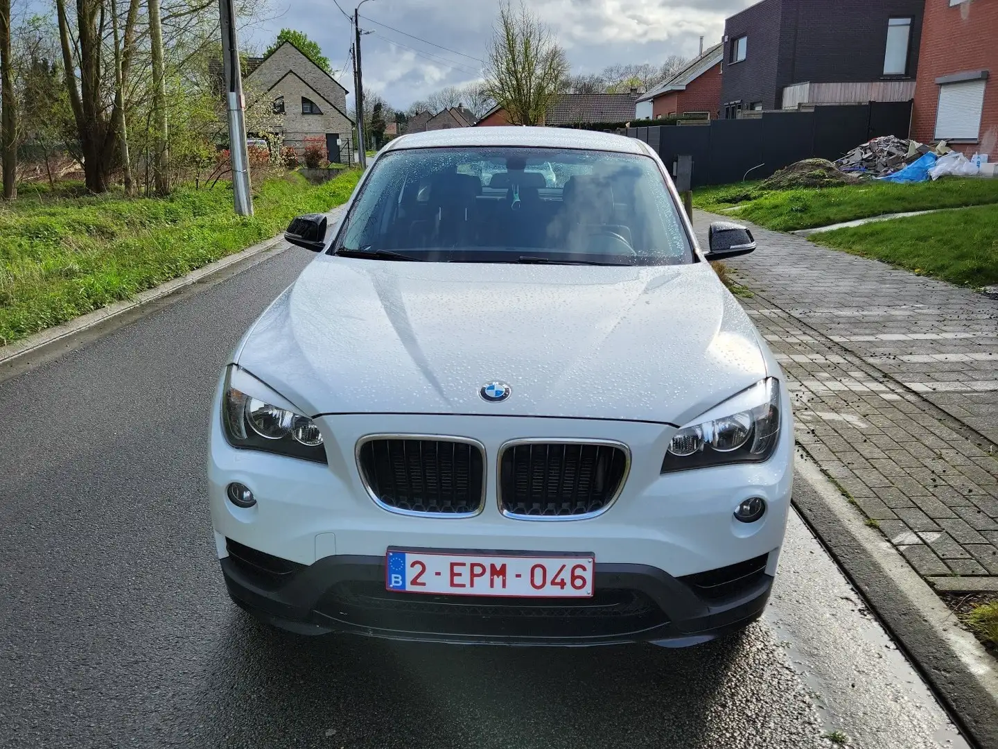 BMW X1 2.0 d sDrive16 Blanc - 1