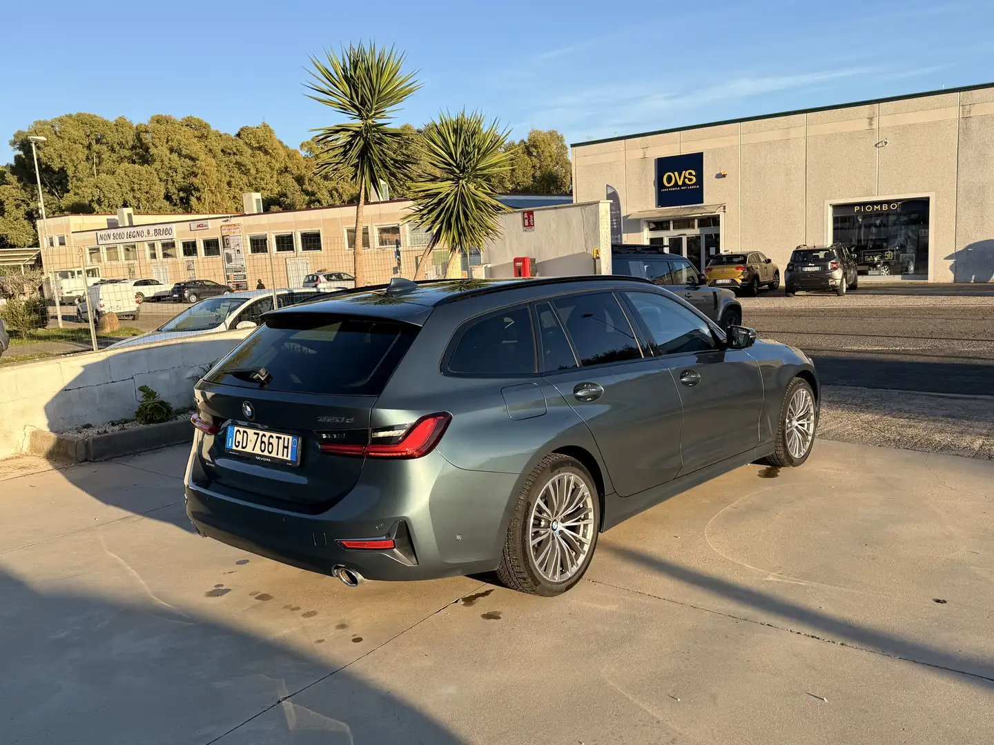 BMW 320 320d Touring mhev 48V xdrive Luxury auto - 2