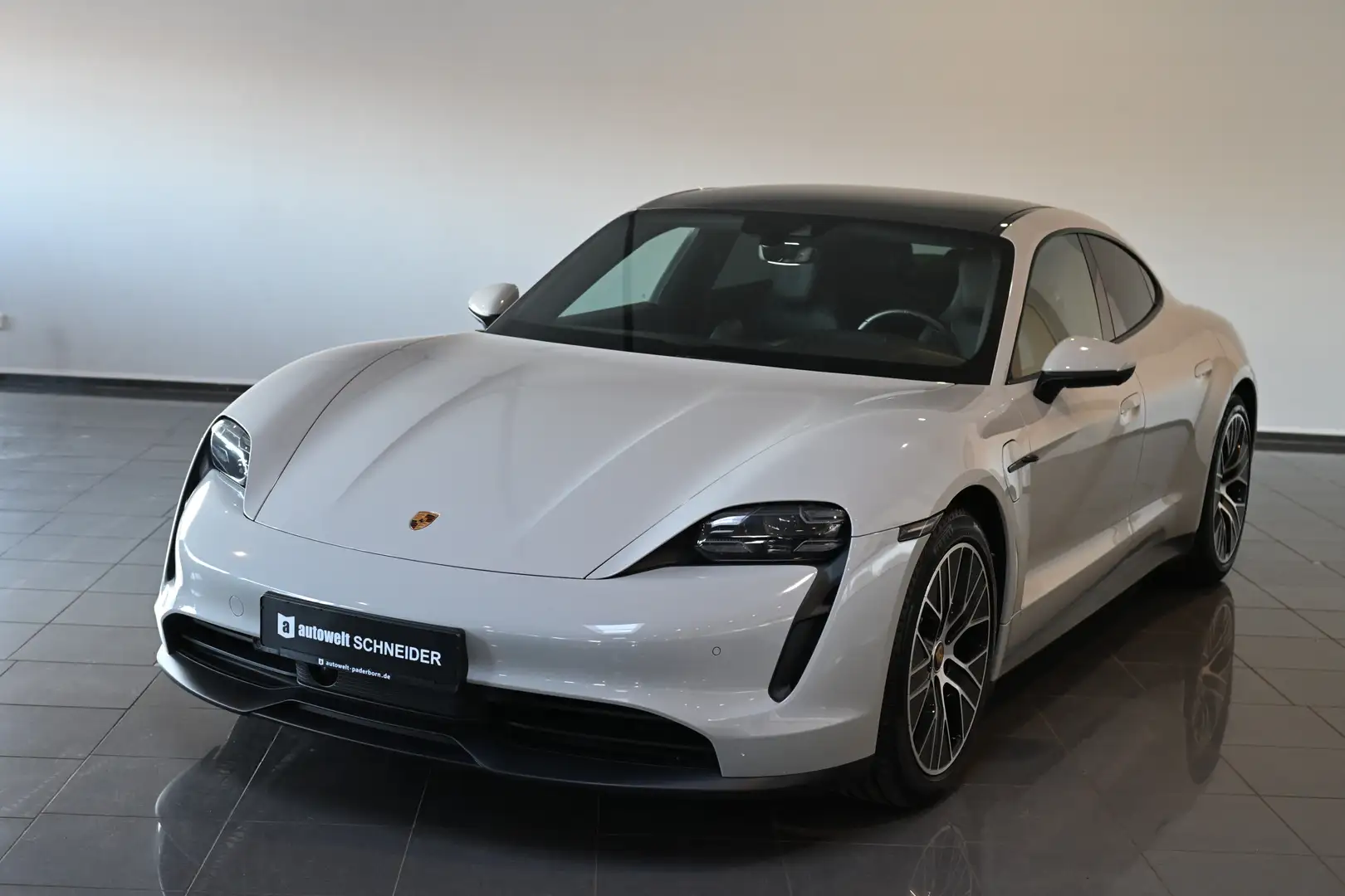 Porsche Taycan Performancebatterie PASM Pano HUD ACC 20 Grau - 1