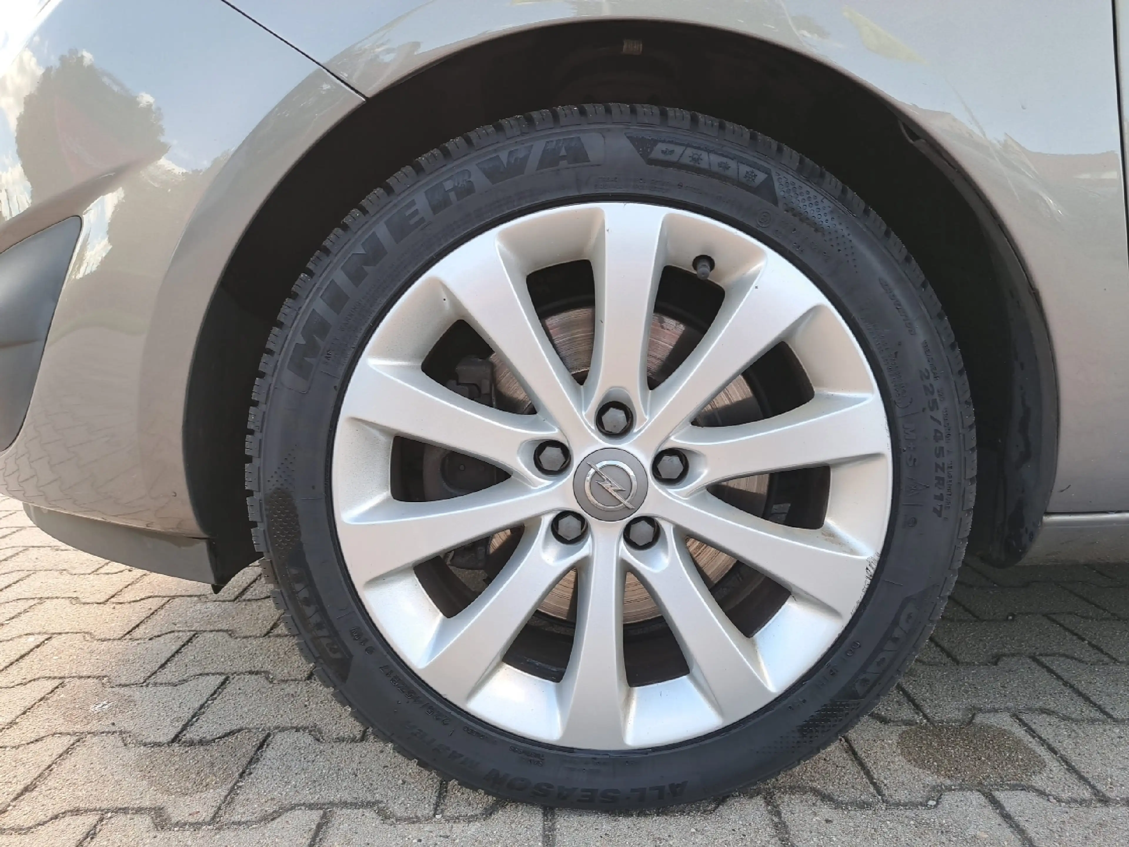 Opel Meriva B 1.4 Turbo Innovation *NAVI*SHZ*PDC*AWR* — photo 8