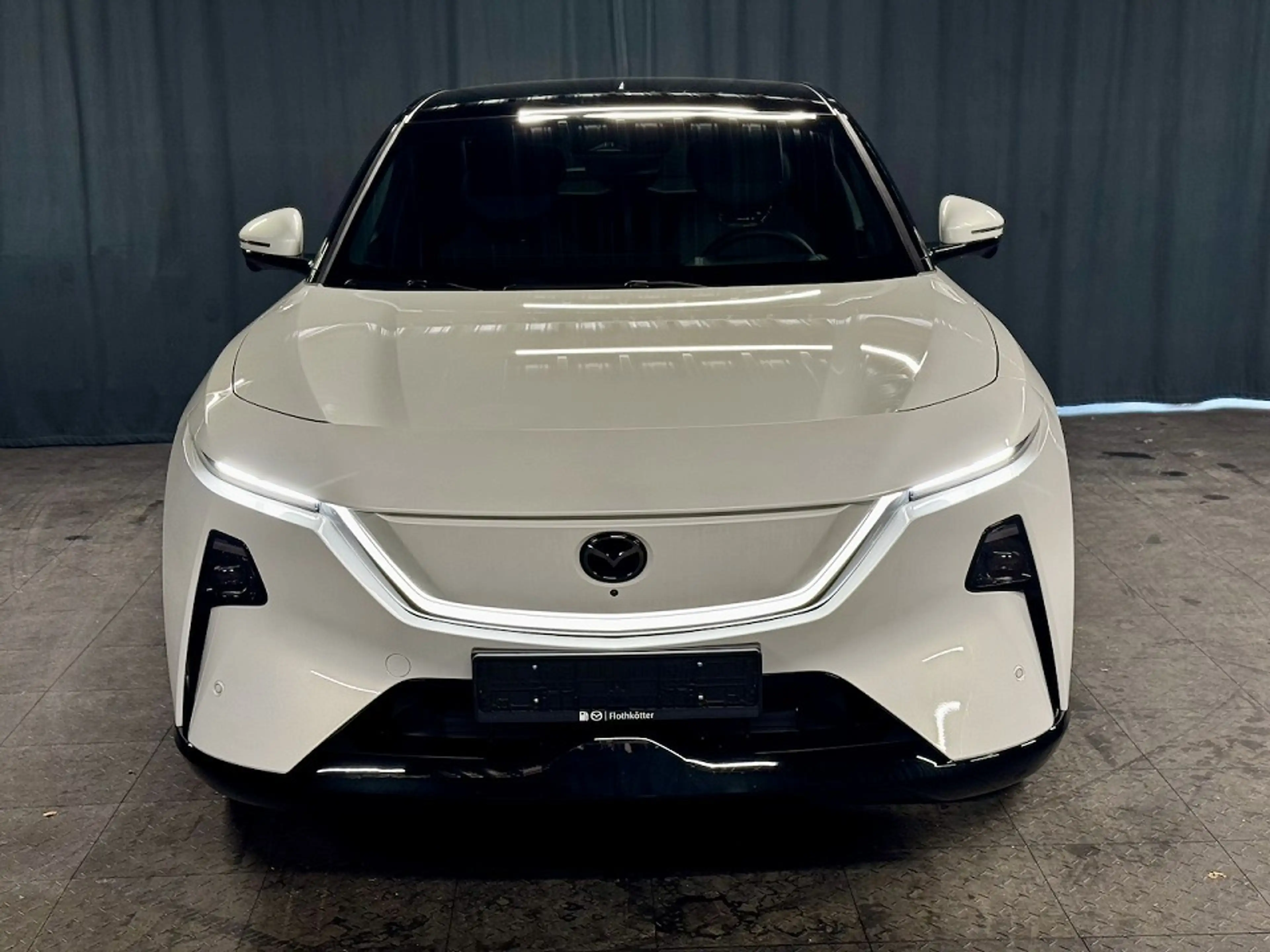 Mazda CX-6e TAKUMI-SCHWARZ*21"*Verfügbar 09.26 — photo 2