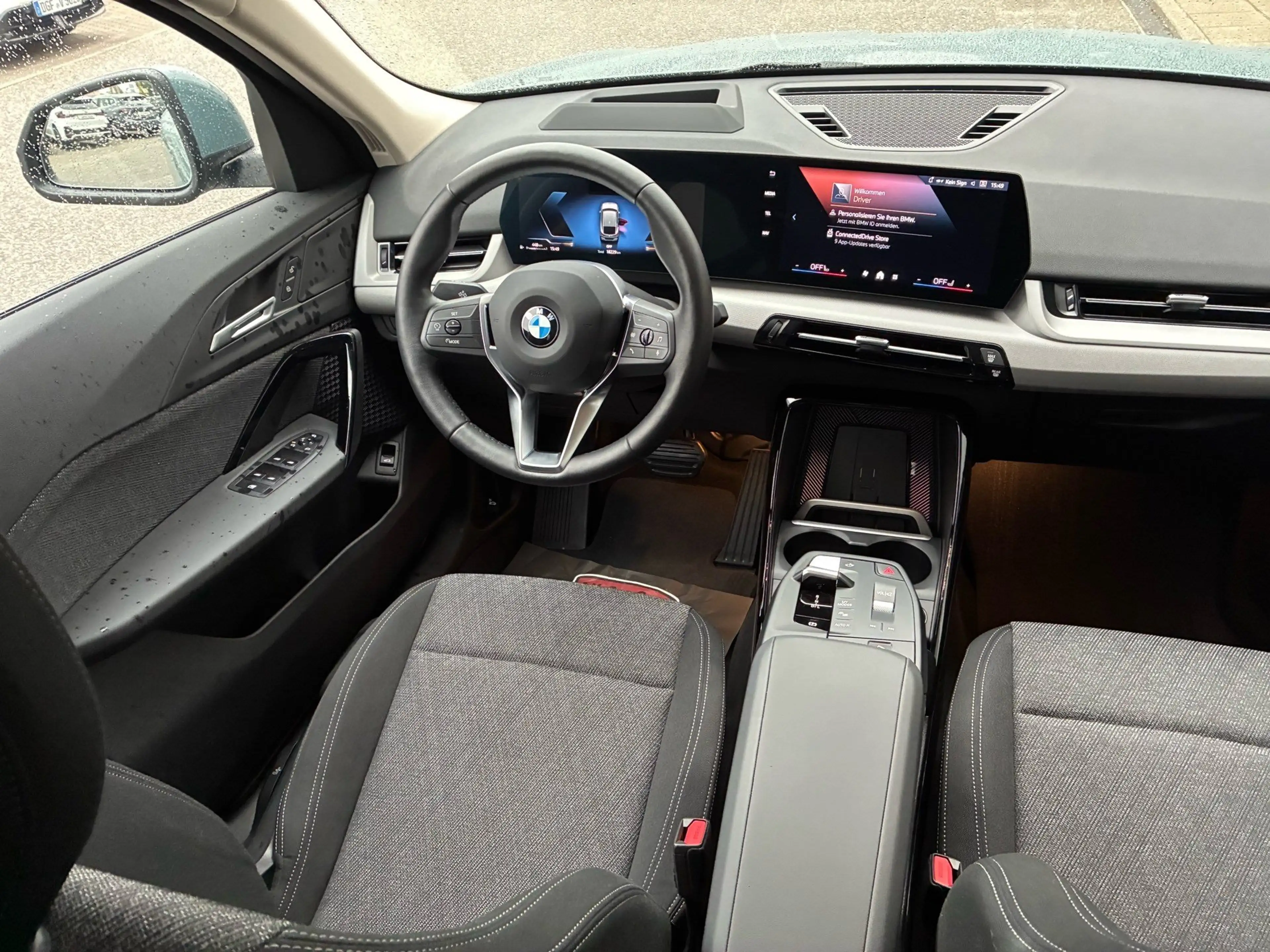 BMW X2 sDrive18d — photo 13
