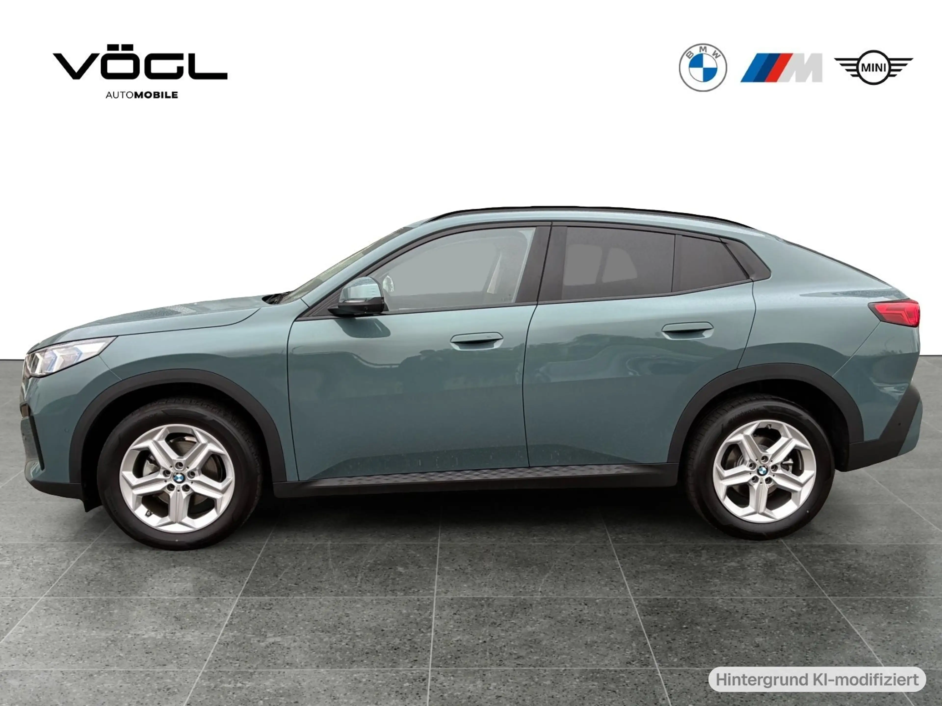 BMW X2 sDrive18d — photo 3