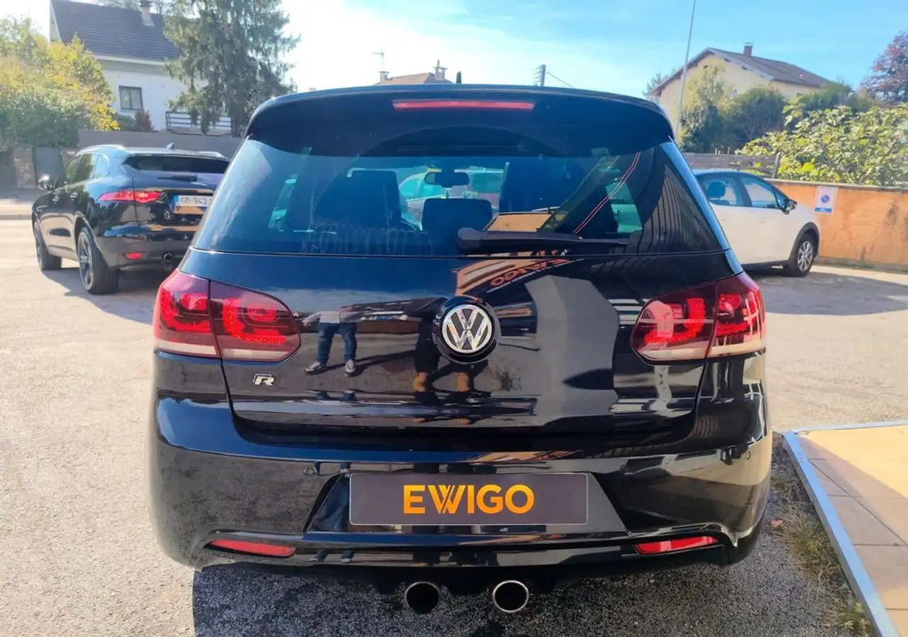 Volkswagen Golf R — photo 13