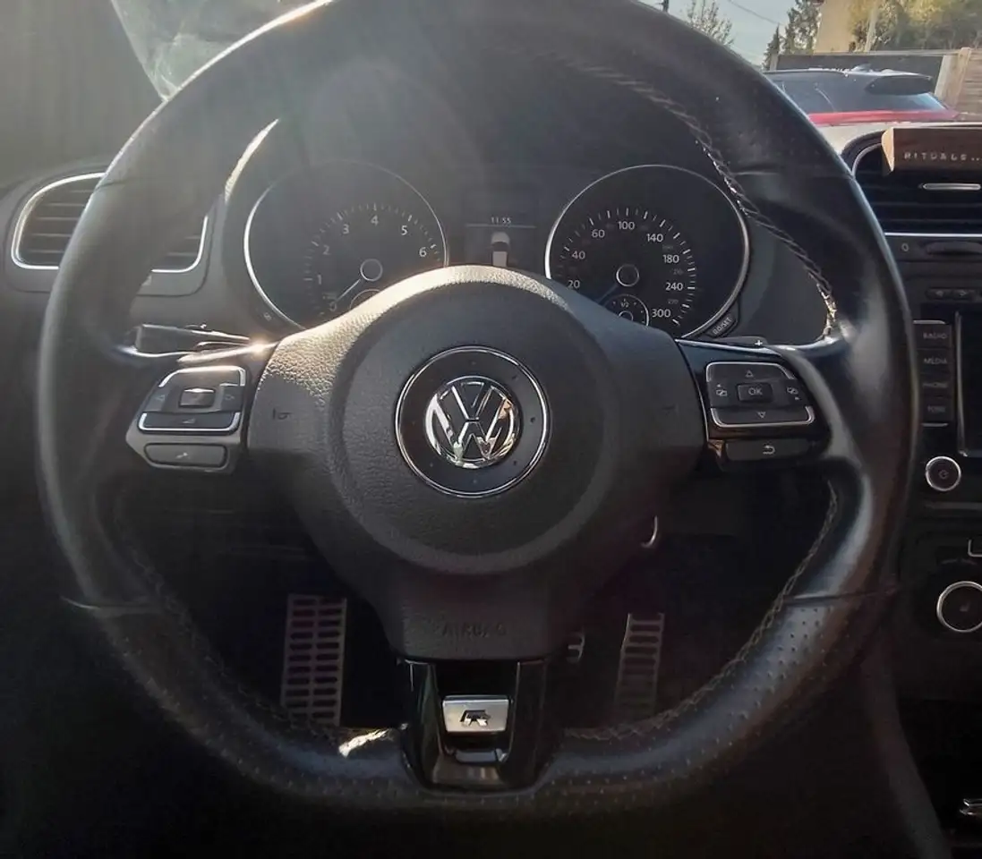 Volkswagen Golf R — photo 4