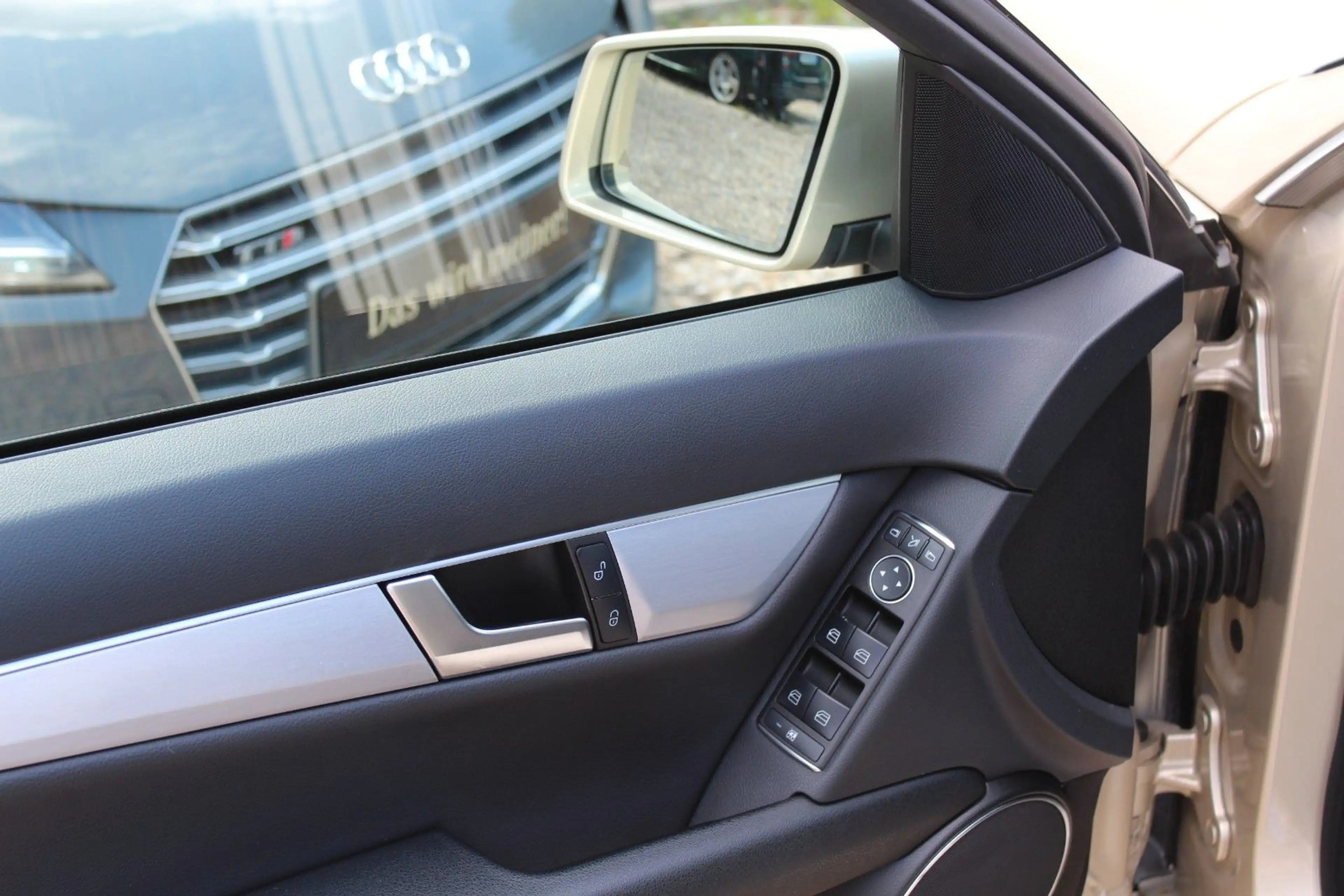 Mercedes-Benz C 200 BlueEF AVANTGARDE 7-G LEDER NAVI PDC KLIMA — photo 22