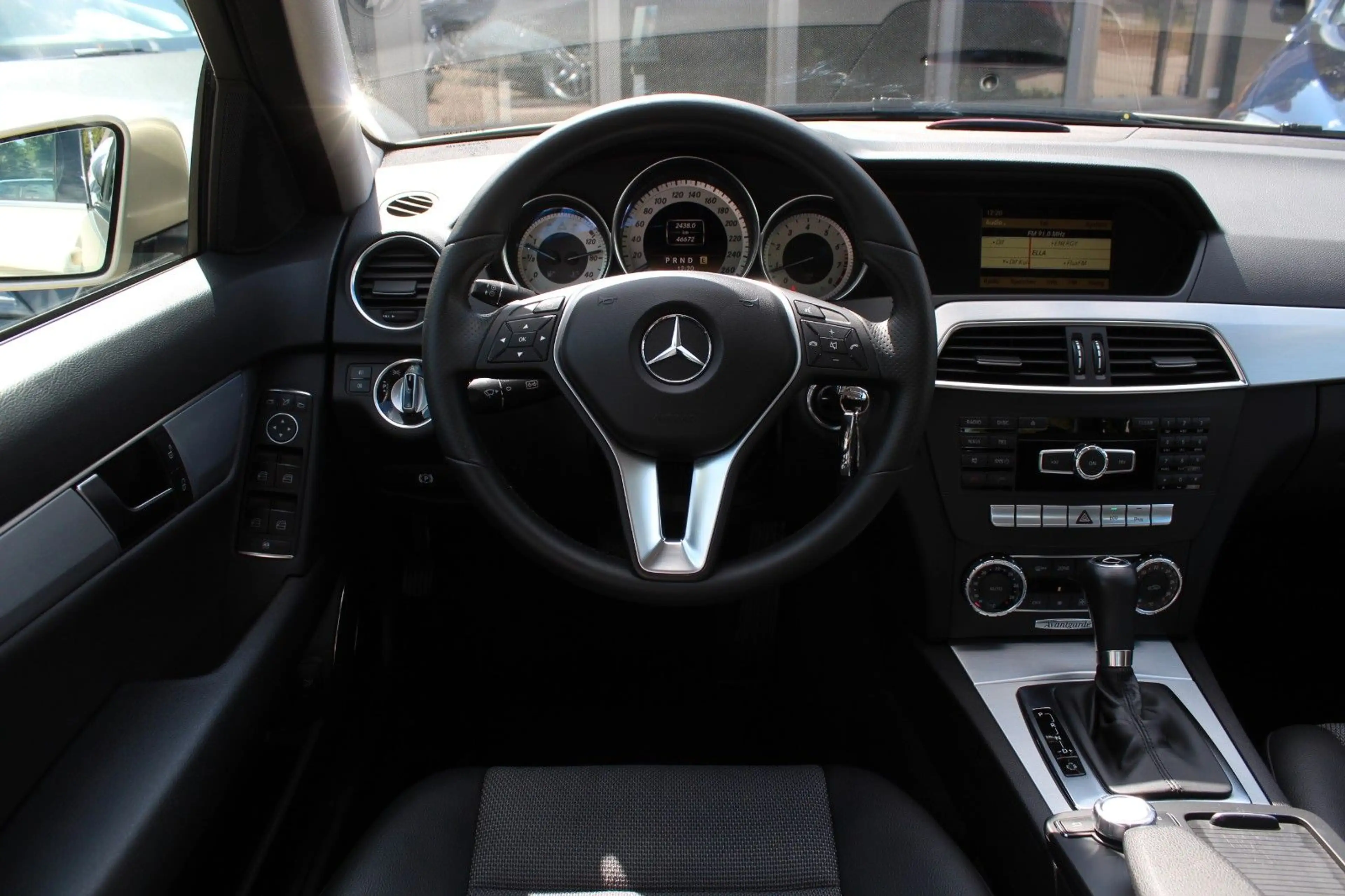 Mercedes-Benz C 200 BlueEF AVANTGARDE 7-G LEDER NAVI PDC KLIMA — photo 11