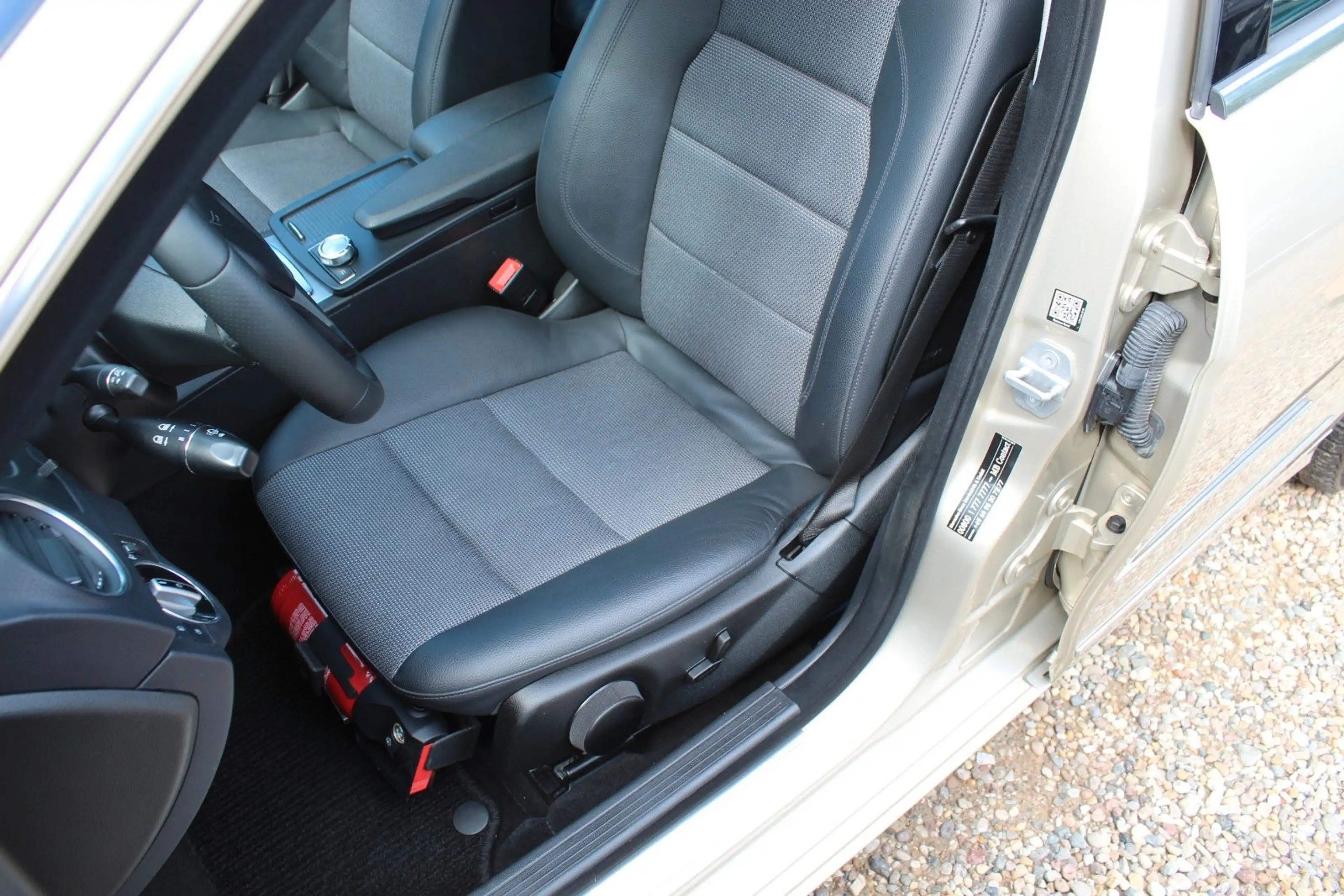 Mercedes-Benz C 200 BlueEF AVANTGARDE 7-G LEDER NAVI PDC KLIMA — photo 23