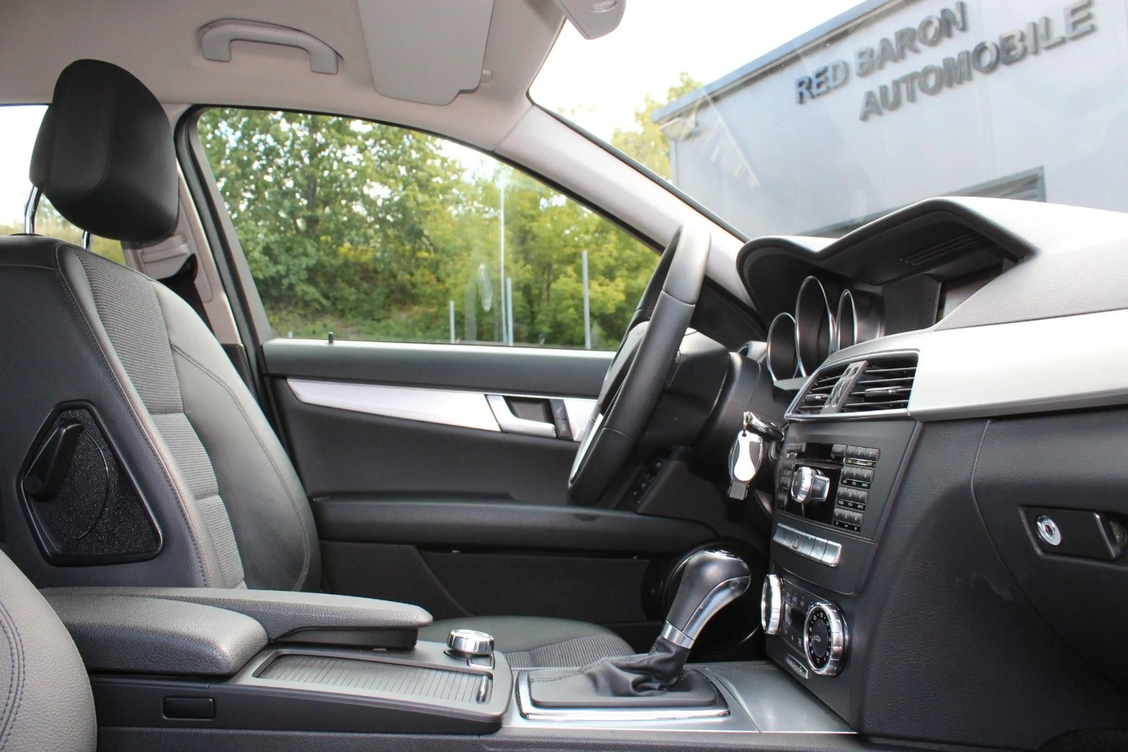 Mercedes-Benz C 200 BlueEF AVANTGARDE 7-G LEDER NAVI PDC KLIMA — photo 18