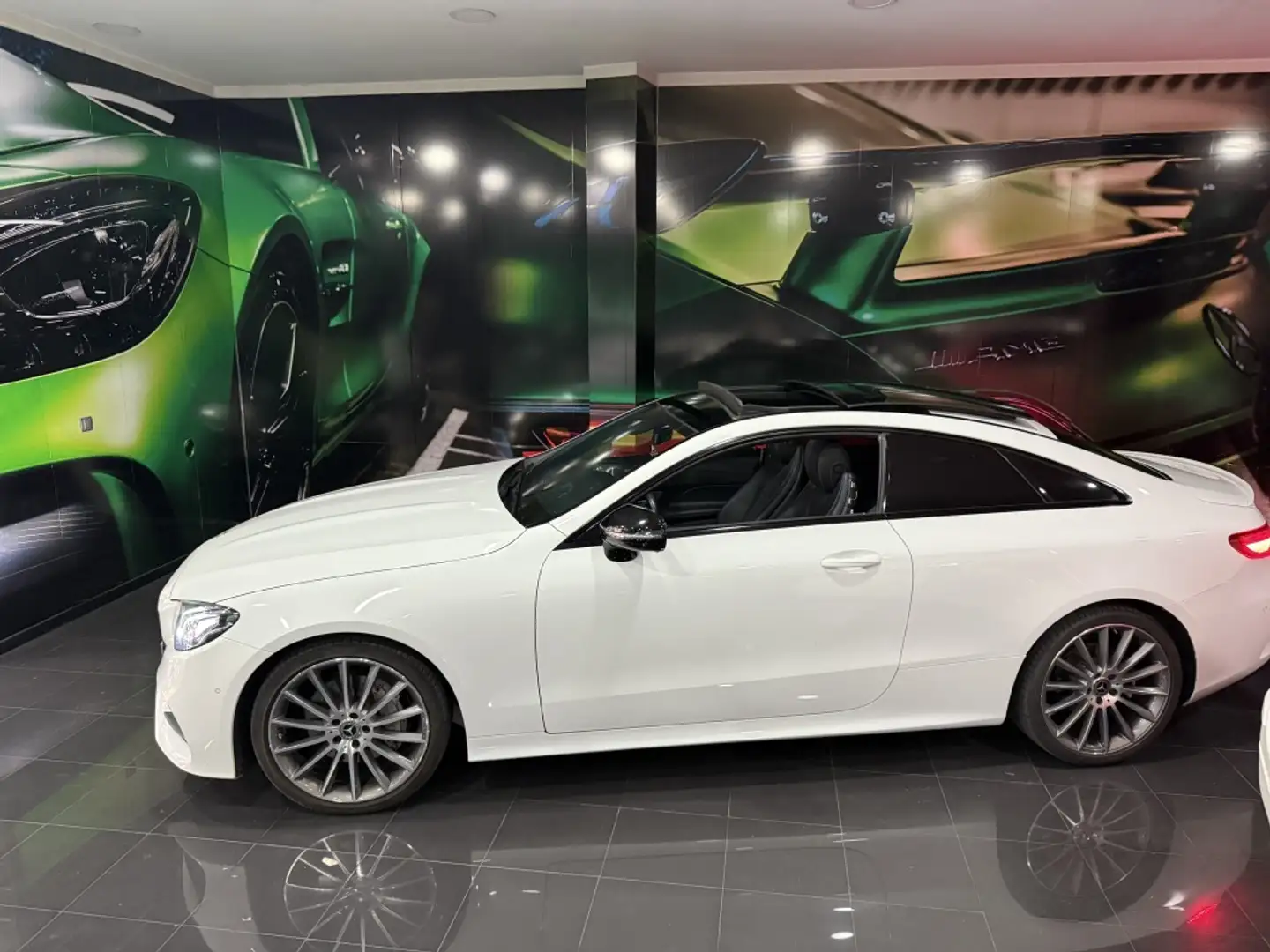 Mercedes-Benz E 220 Coupé 220d 9G-Tronic Blanc - 1