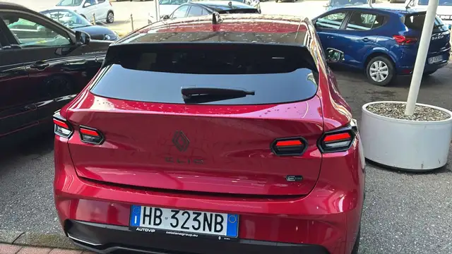 Renault Clio view 6