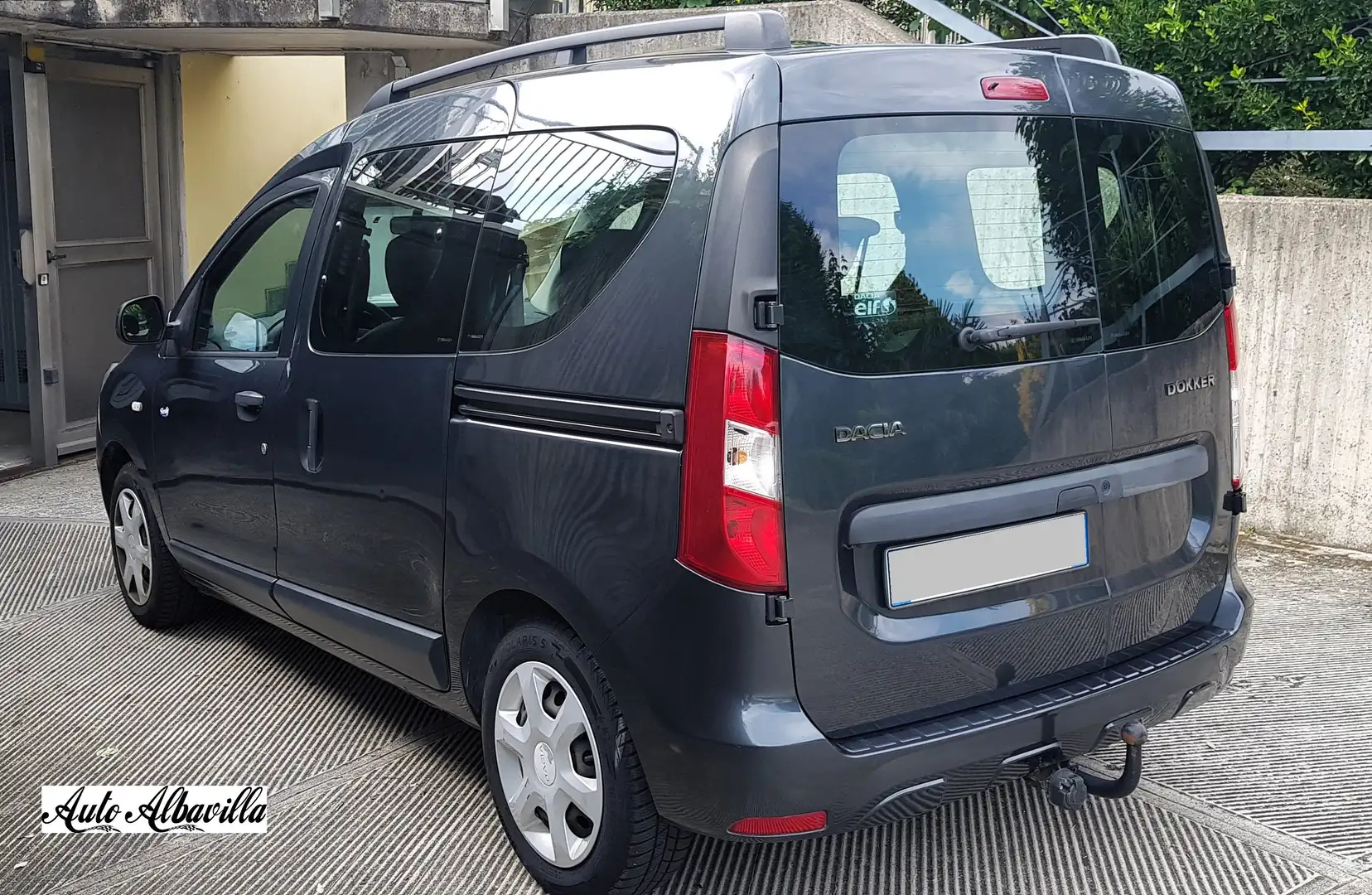 Dacia Dokker Dokker 1.5 dci Laureate Family s&s 75 cv Grigio - 2