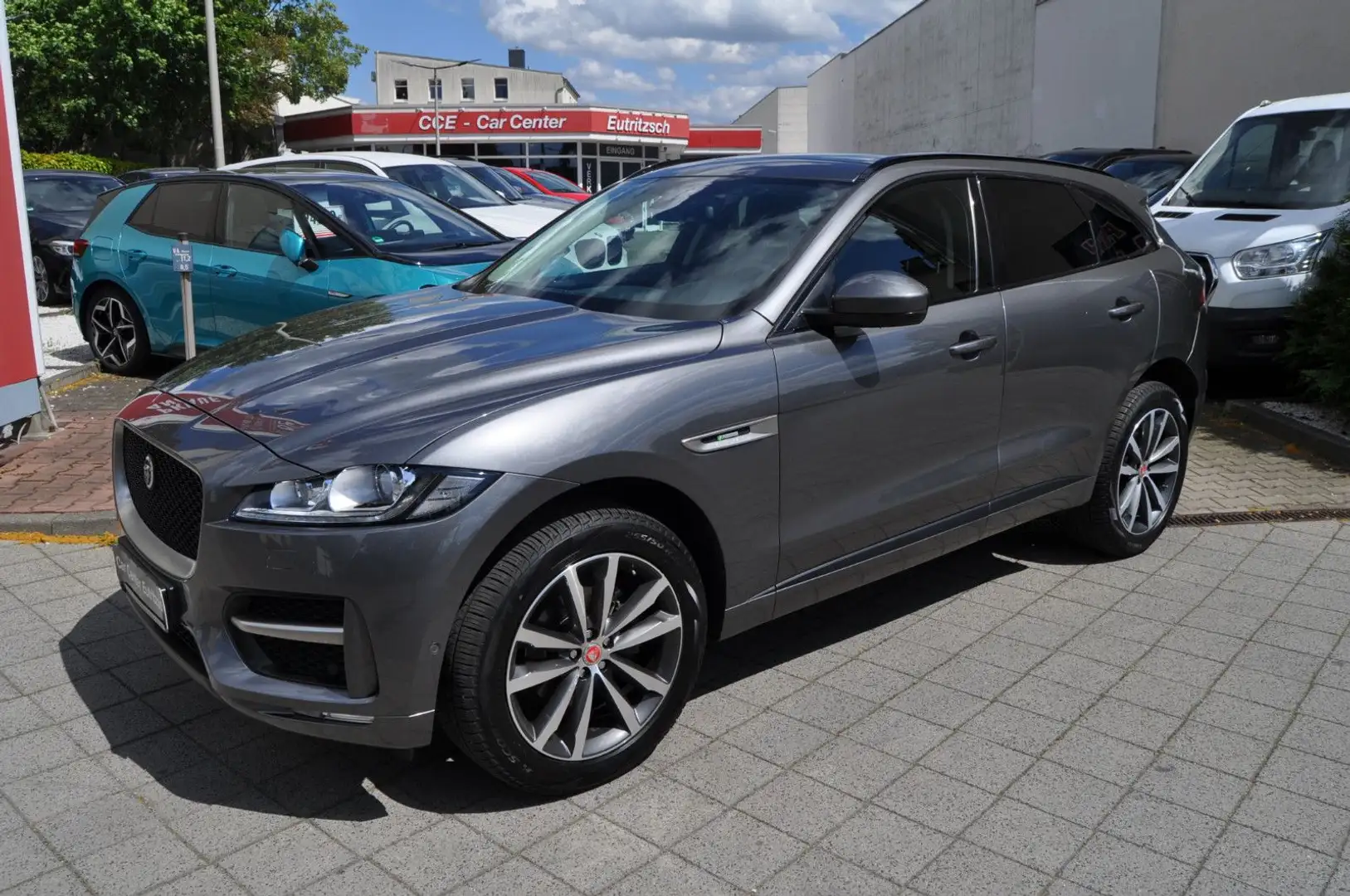Jaguar F-Pace F-PACE R-Sport AWD Leder Kamera Panorama Grau - 1