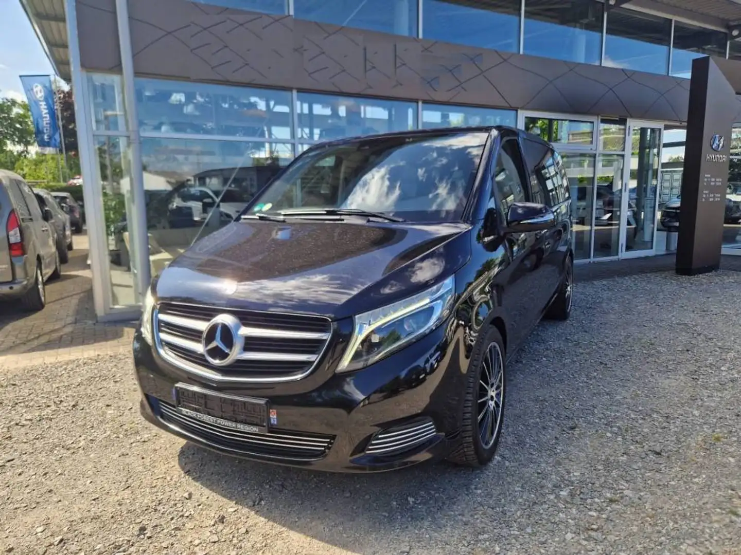 Mercedes-Benz V -Klasse 5-Sitzer mit Schlaffunktion Schwarz - 1