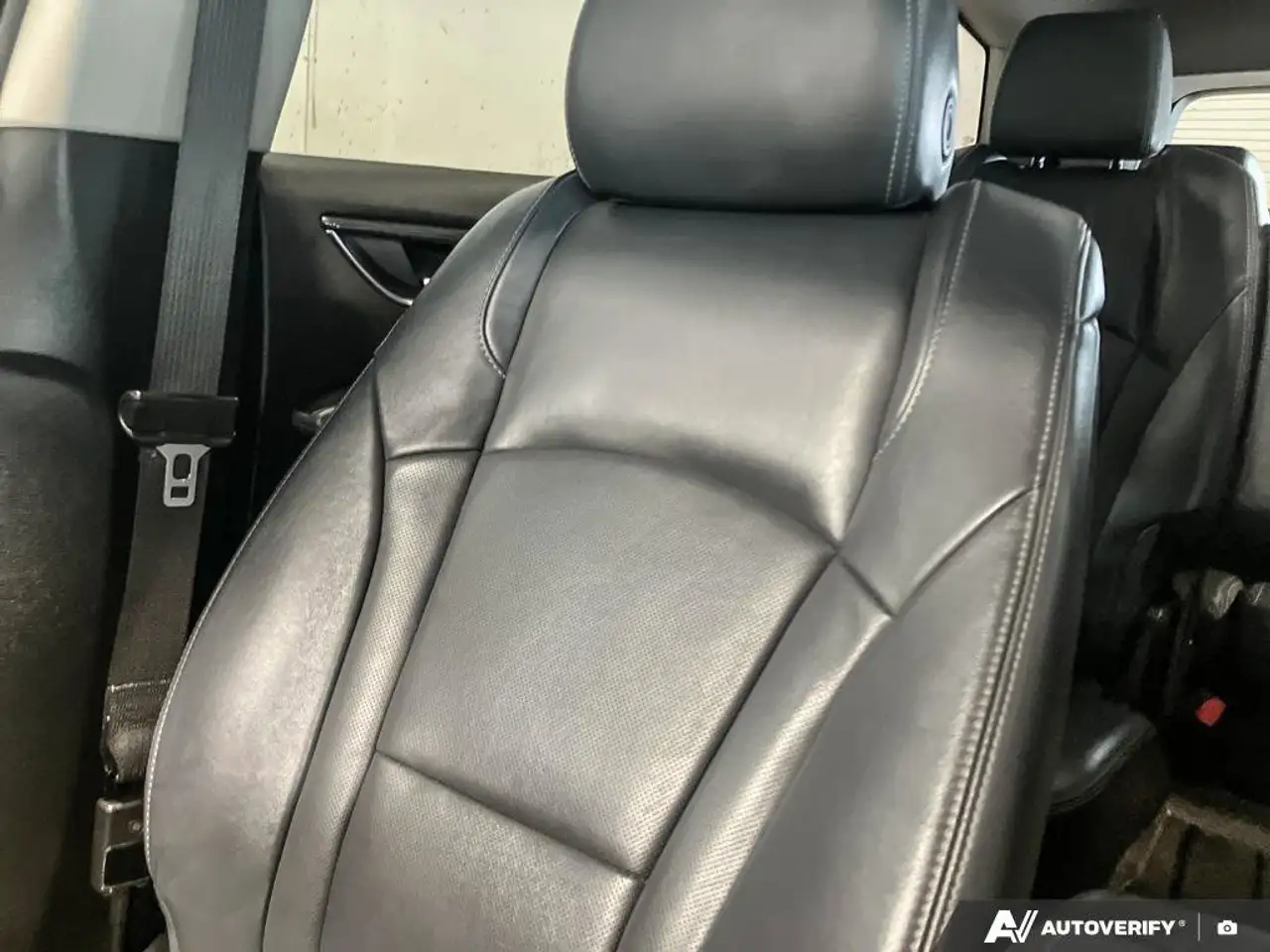 Buick Enclave снимка Buick Enclave