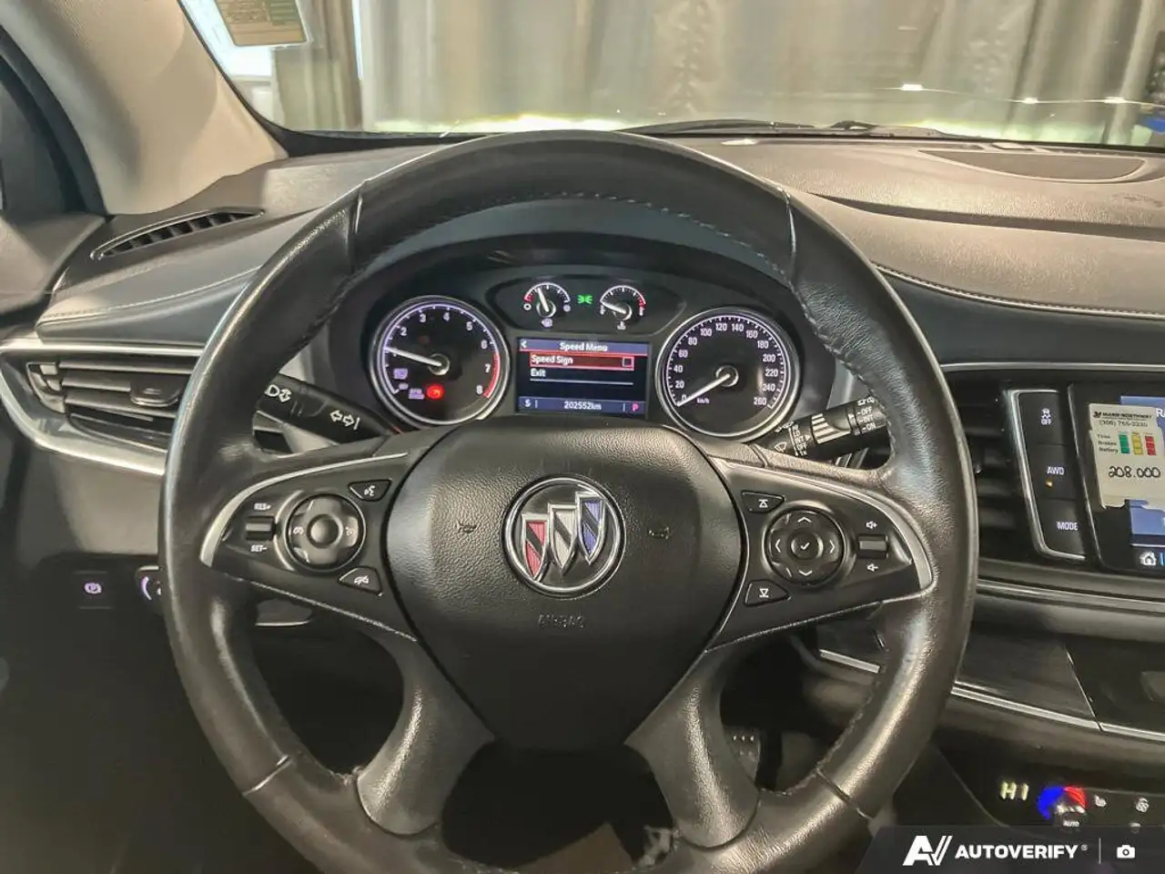 Buick Enclave снимка Buick Enclave