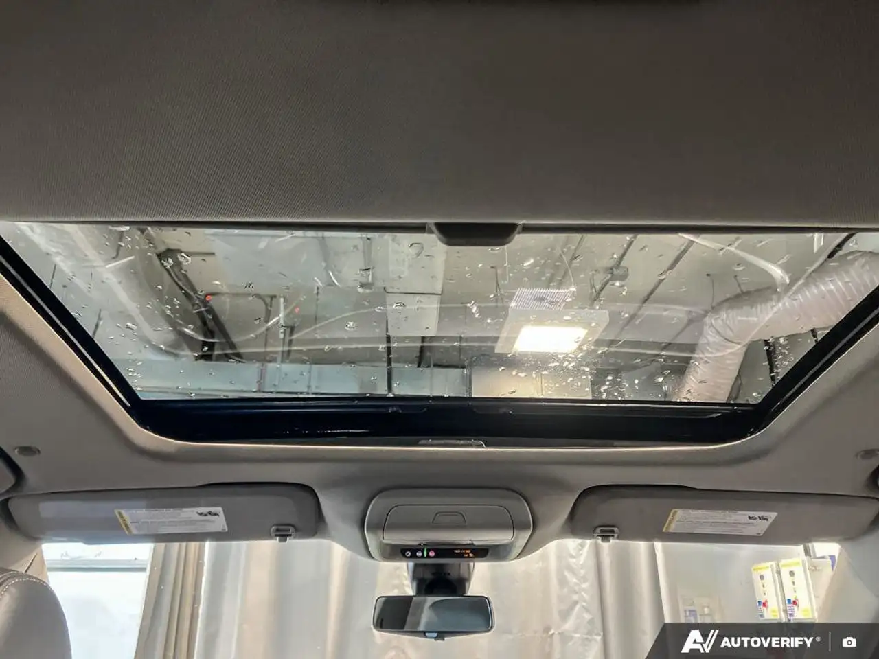 Buick Enclave снимка Buick Enclave