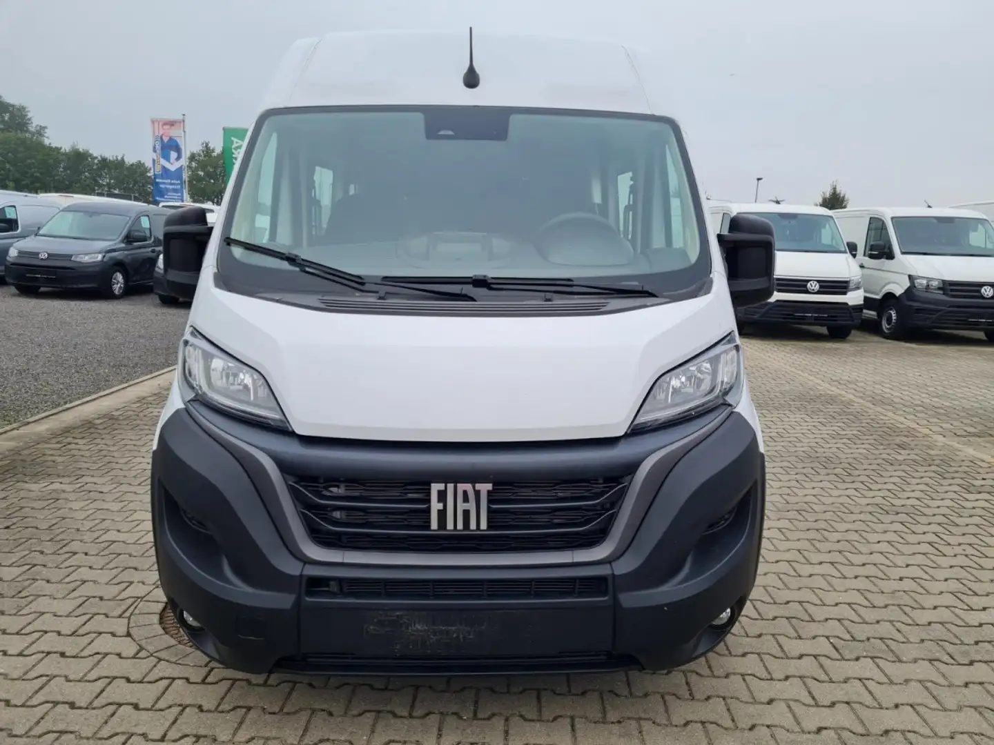 Fiat Ducato 35 Kasten Doka 7-Sitze 2x Schiebetür Maxi Weiß - 2