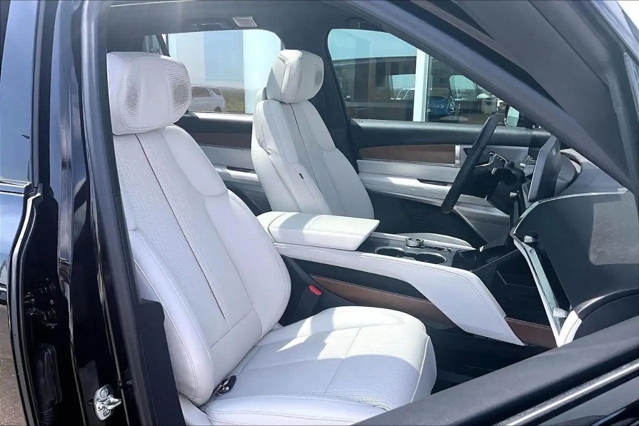 Cadillac Vistiq снимка Cadillac Vistiq