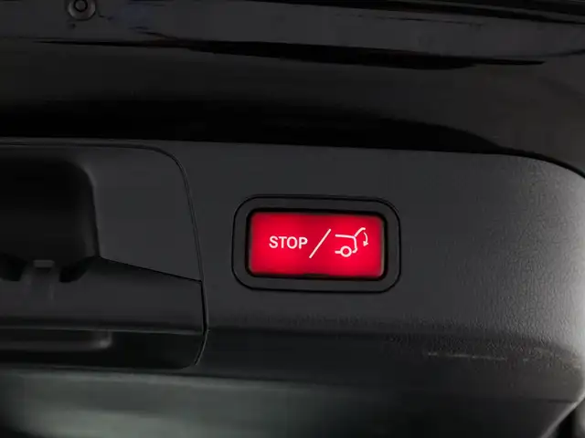Mercedes-Benz GLB view 19