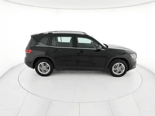 Mercedes-Benz GLB view 5
