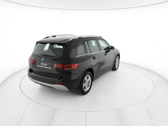 Mercedes-Benz GLB view 3