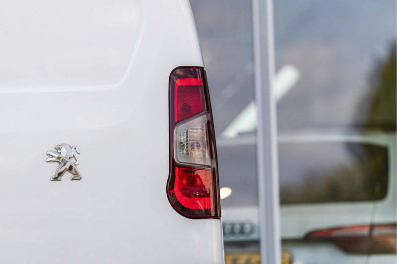 Peugeot Partner 1.5 BlueHDI Premium Long | Carplay | Cruise | Airc — photo 37