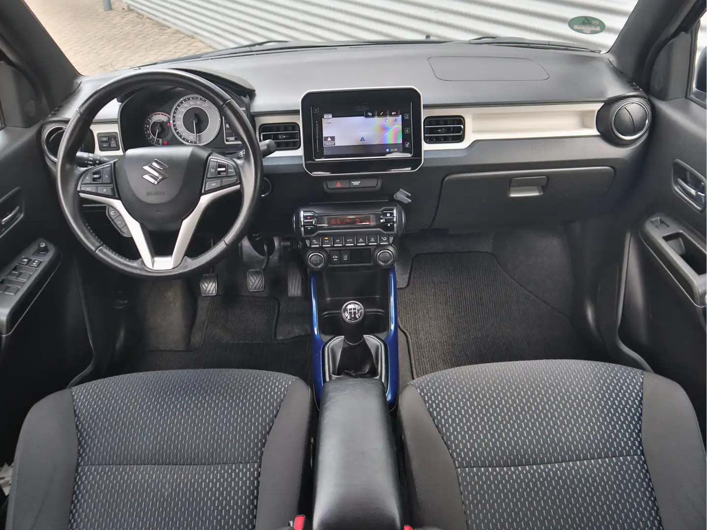 Suzuki Ignis 1.2 Smart Hybrid Style Trekhaak | Navigatie | Came Zwart - 2