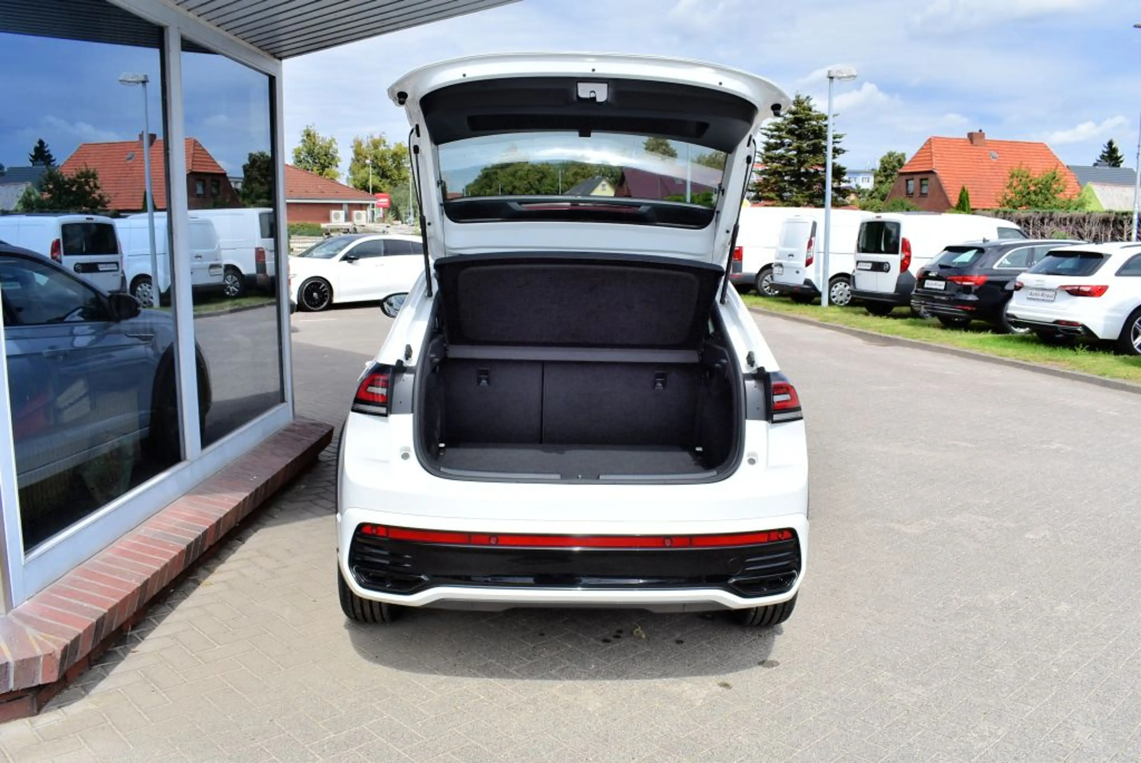 Volkswagen Taigo 1.5 TSI OPF DSG R-Line DSG LED-Scheinwerfer Navi A — photo 4