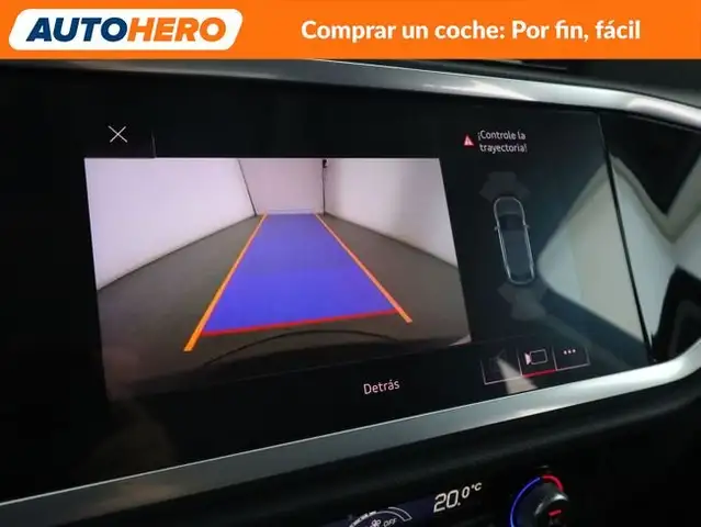 Audi Q3 view 20