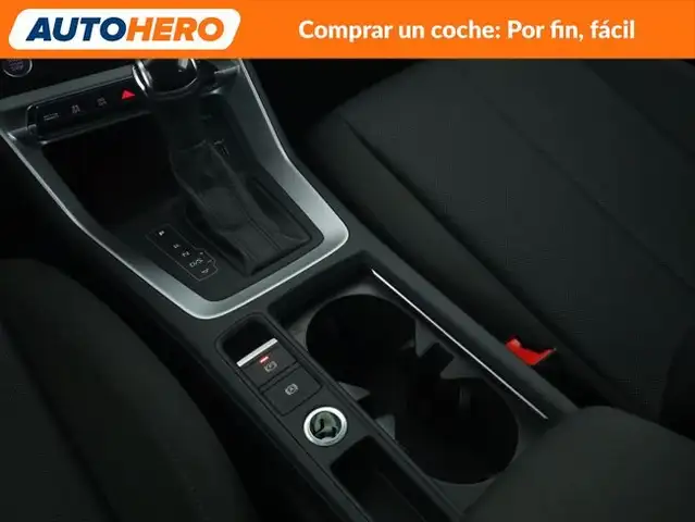 Audi Q3 view 29
