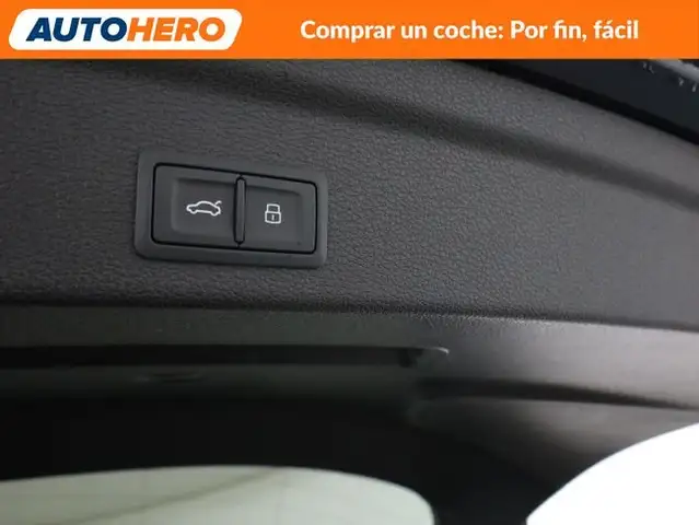 Audi Q3 view 30