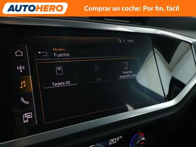 Audi Q3 view 21