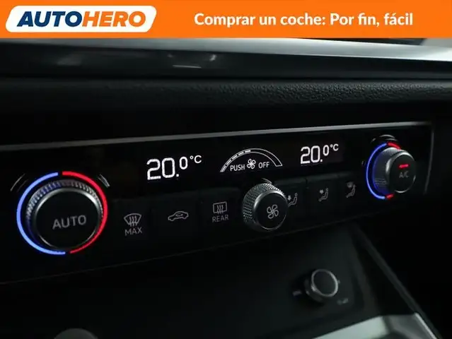 Audi Q3 view 26