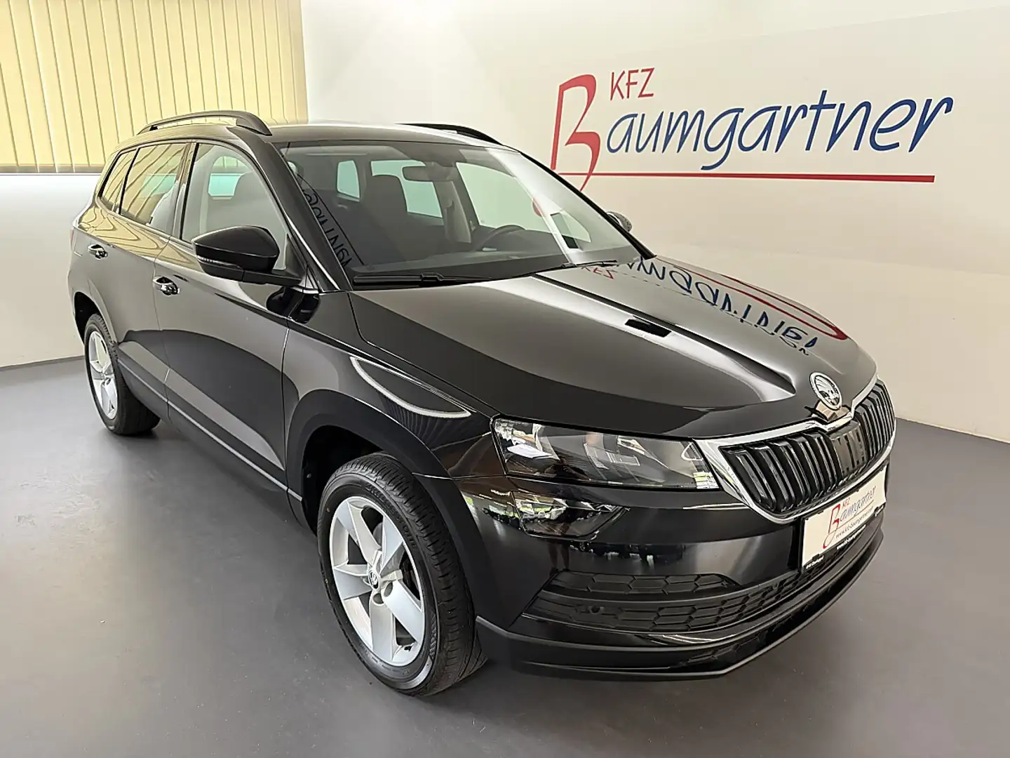 Skoda Karoq 2,0 TDI DSG *Standheizung*NAVI*Tempomat*Sitzhei... Schwarz - 1
